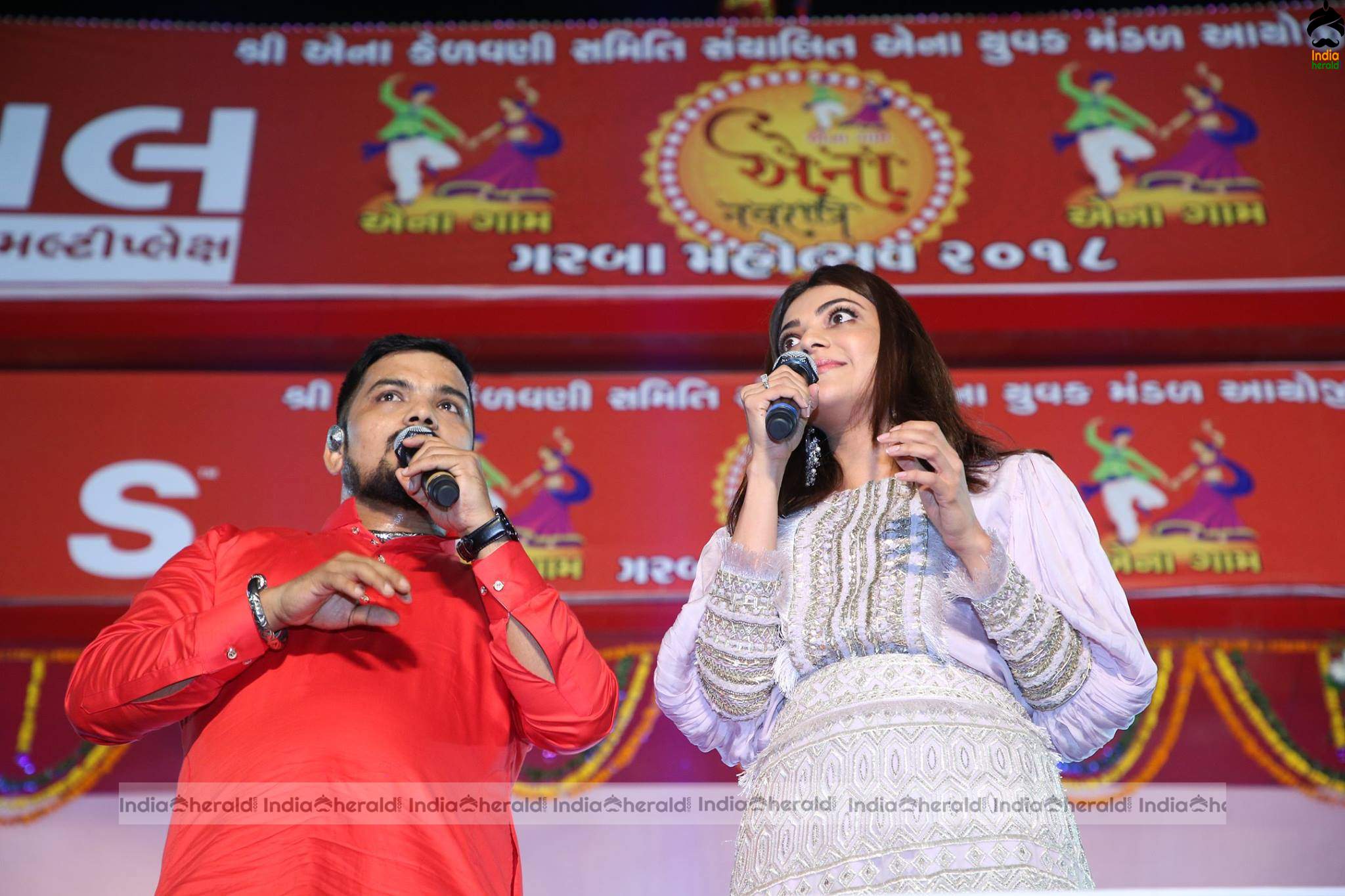 Kajal Aggarwal Surprise Visit at a Live Concert Show Event in Mumbai Set 4