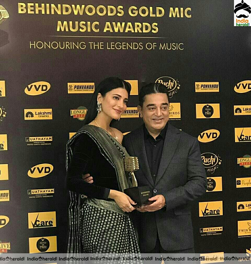 Kamal Hassan And Shruti Hassan Beautiful Stills From Behindwoods Gold Mic Music Awards 2019