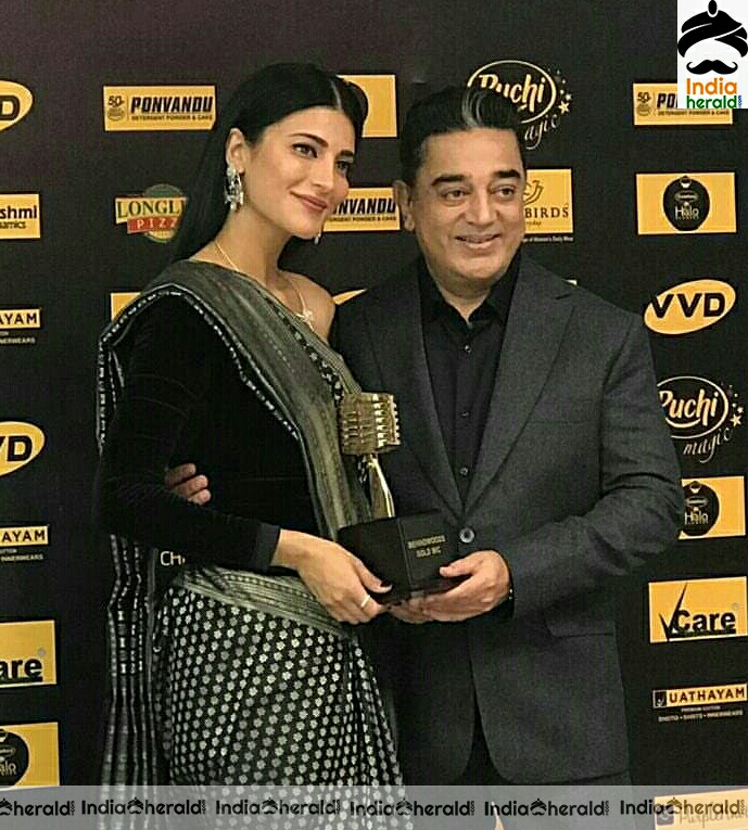 Kamal Hassan And Shruti Hassan Beautiful Stills From Behindwoods Gold Mic Music Awards 2019