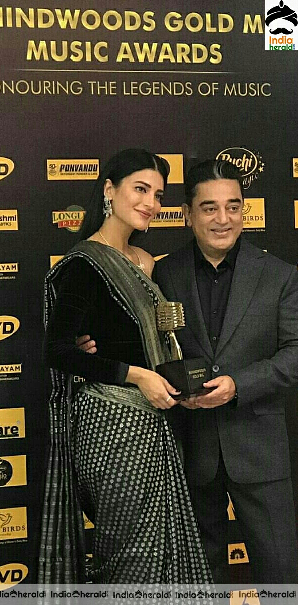 Kamal Hassan And Shruti Hassan Beautiful Stills From Behindwoods Gold Mic Music Awards 2019