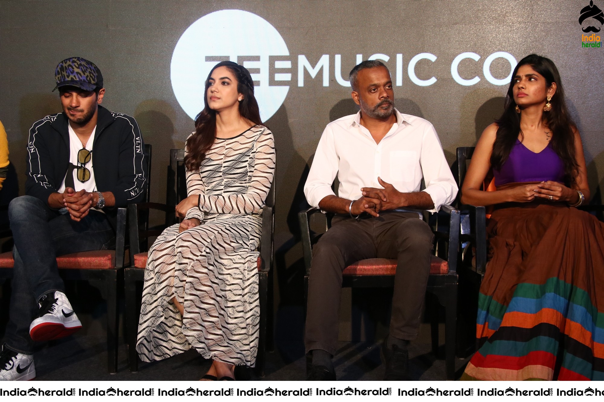 Kannum Kannum Kollaiyadithaal Success Meet Photos at Chennai Set 3