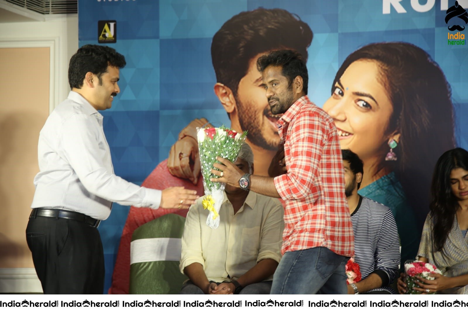 Kanulu Kanulanu Dochayante Movie Success Meet Photos Set 2