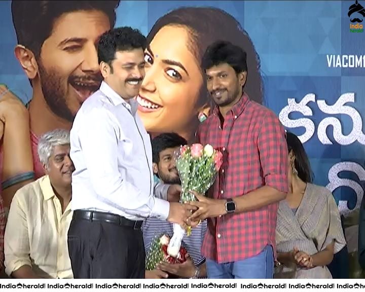 Kanulu Kanulanu Dochayante team meets the Press at Vizag Set 1