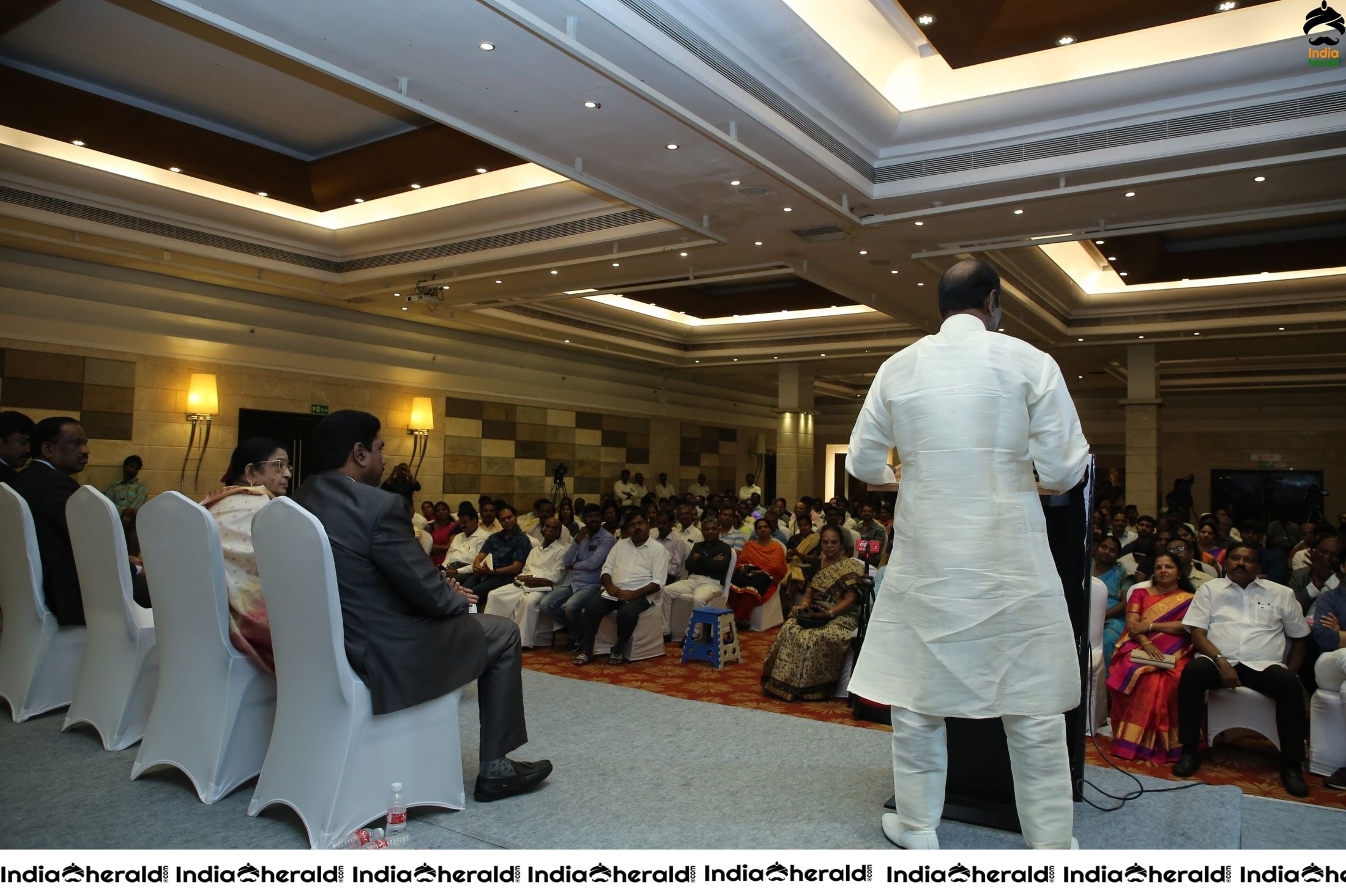 Kaviperarasu Vairamuthu in Thamizhatrupadai 10th Edition Launch Function Set 3