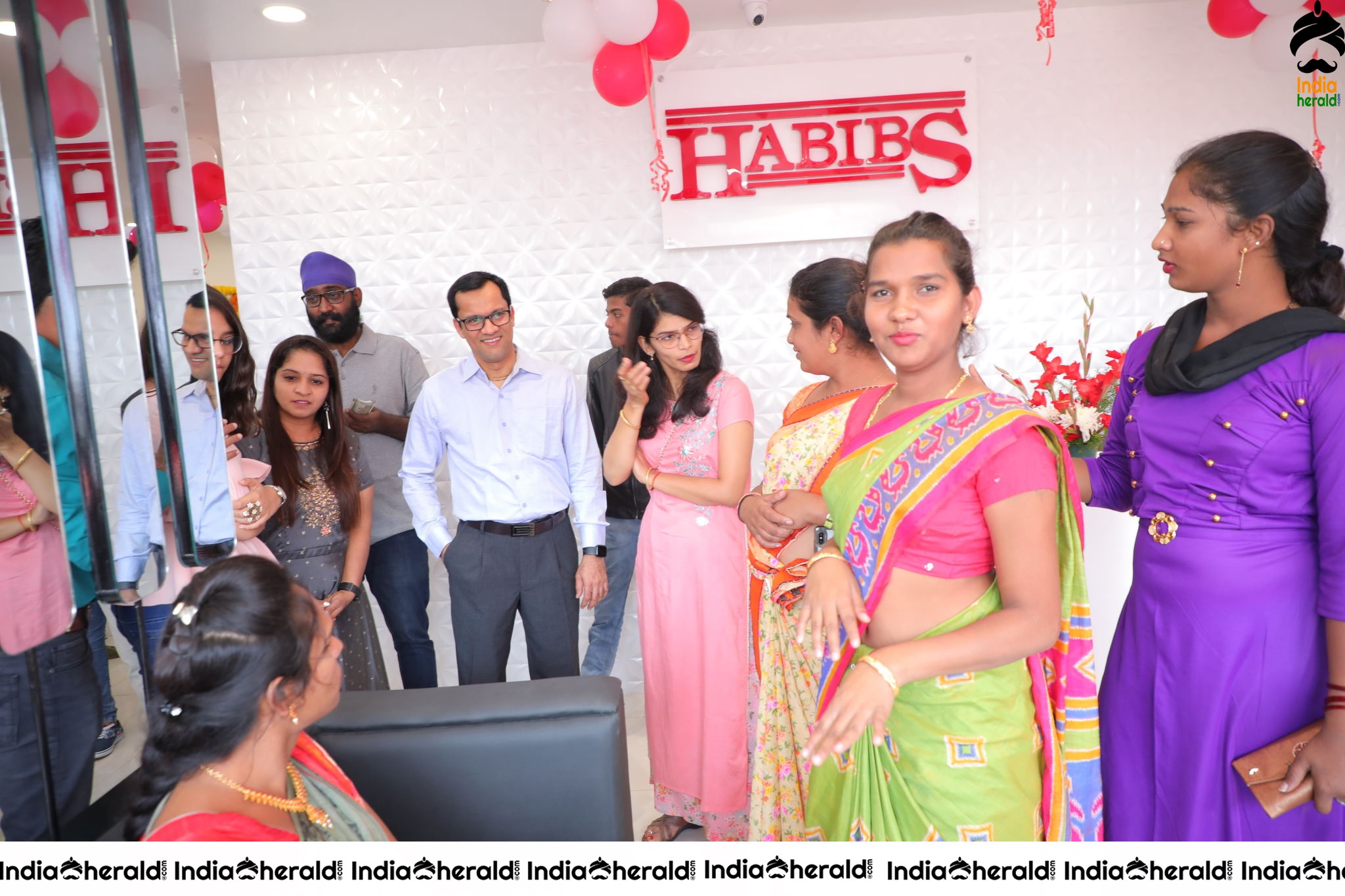 Lahari Launched Habibs Hair and Beauty Salon Launched At Madinaguda Set 2
