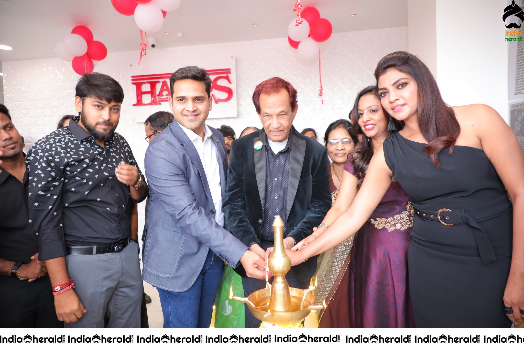 Lahari Launched Habibs Hair and Beauty Salon Launched At Madinaguda Set 5