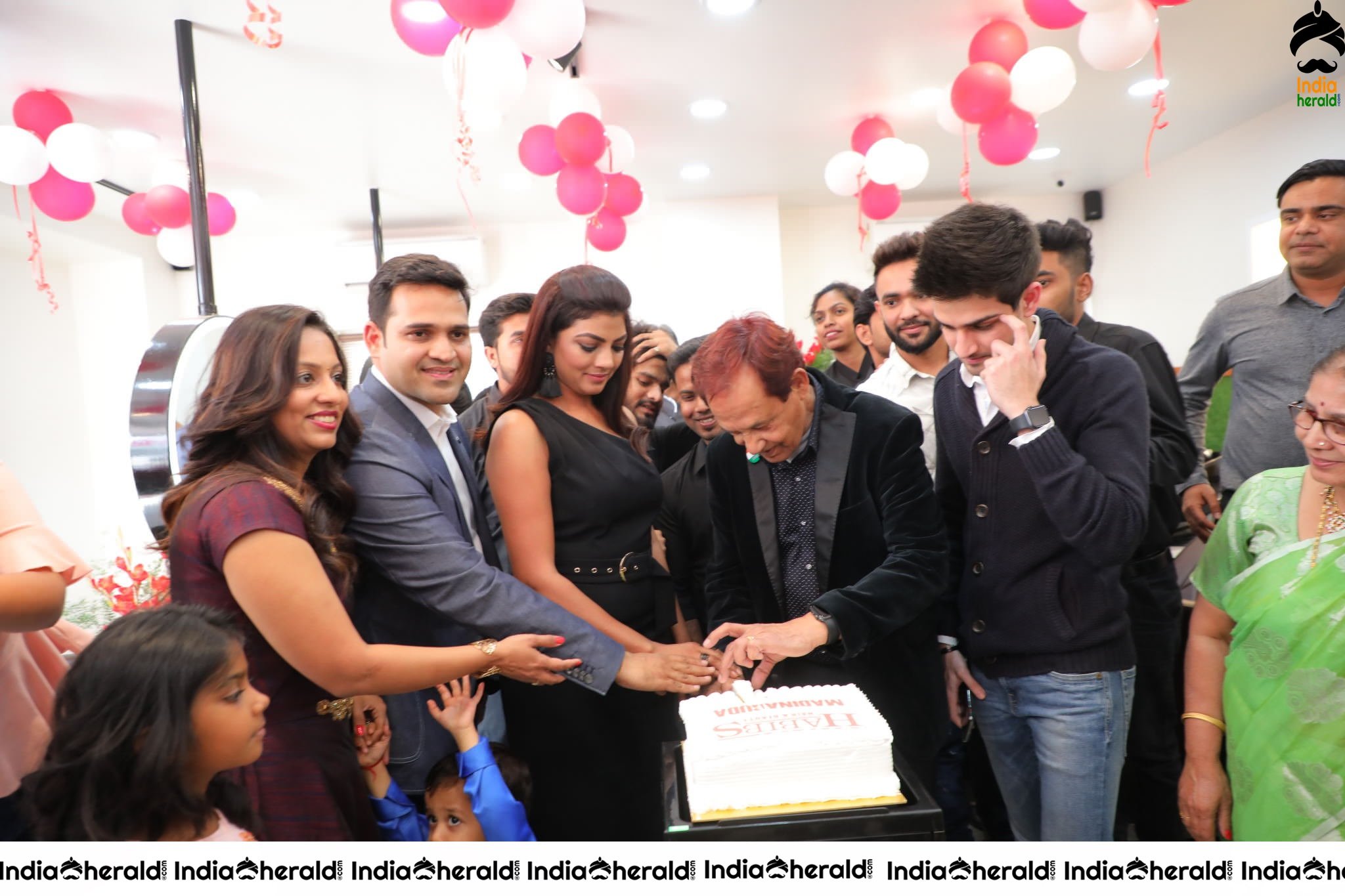 Lahari Launched Habibs Hair and Beauty Salon Launched At Madinaguda Set 7