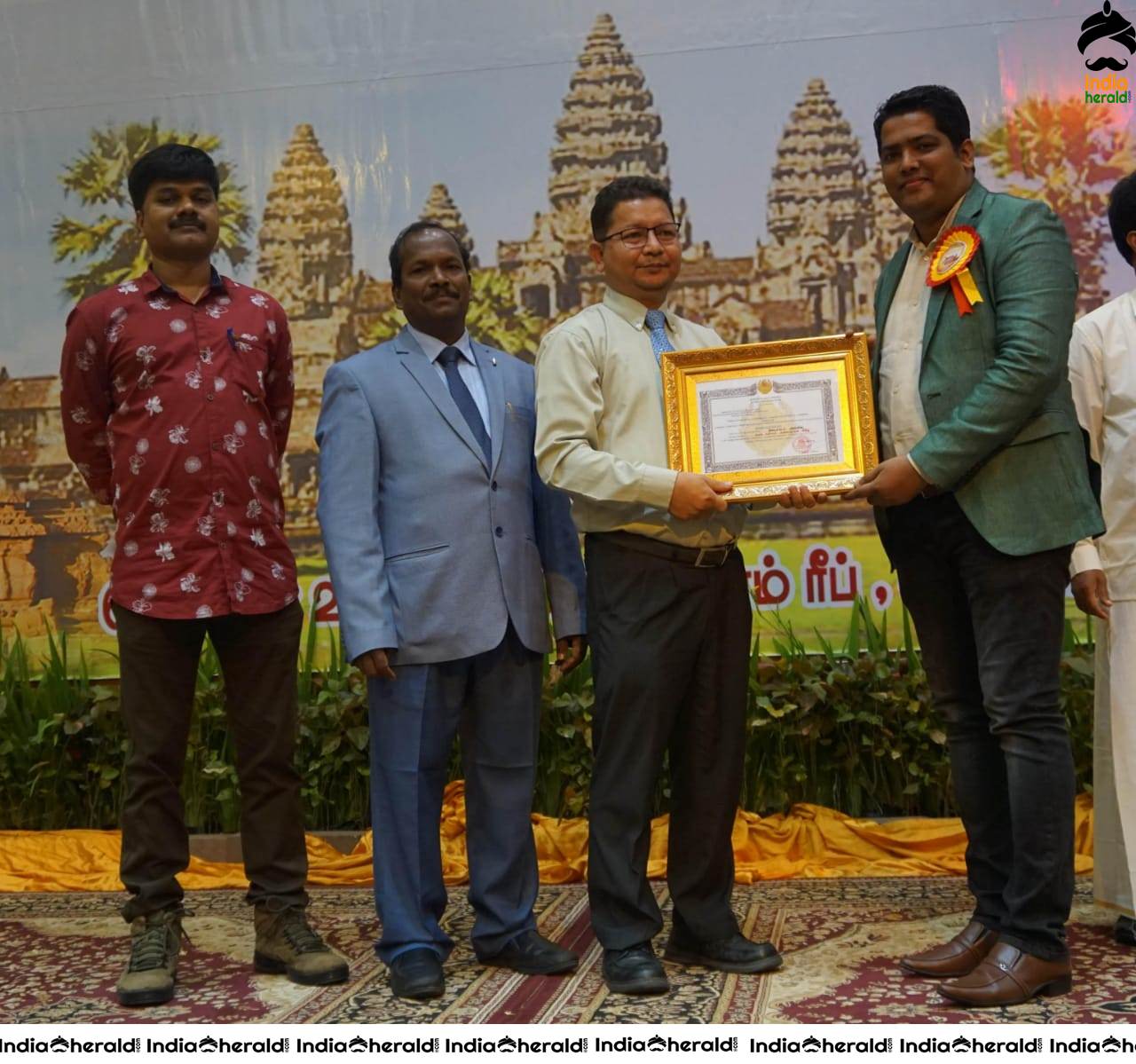 Lyricist Asmin gets Kavignar Kannadasan Award