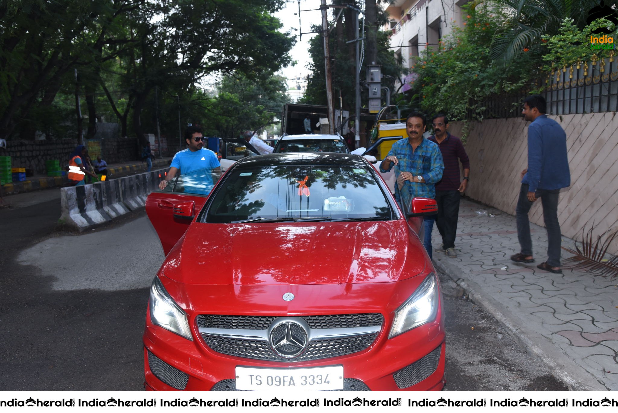 MAA President Naresh VijayaKrishna takes part in cleanliness program Set 1