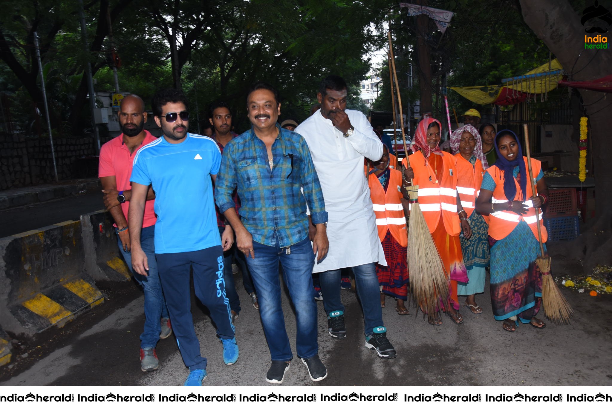 MAA President Naresh VijayaKrishna takes part in cleanliness program Set 1