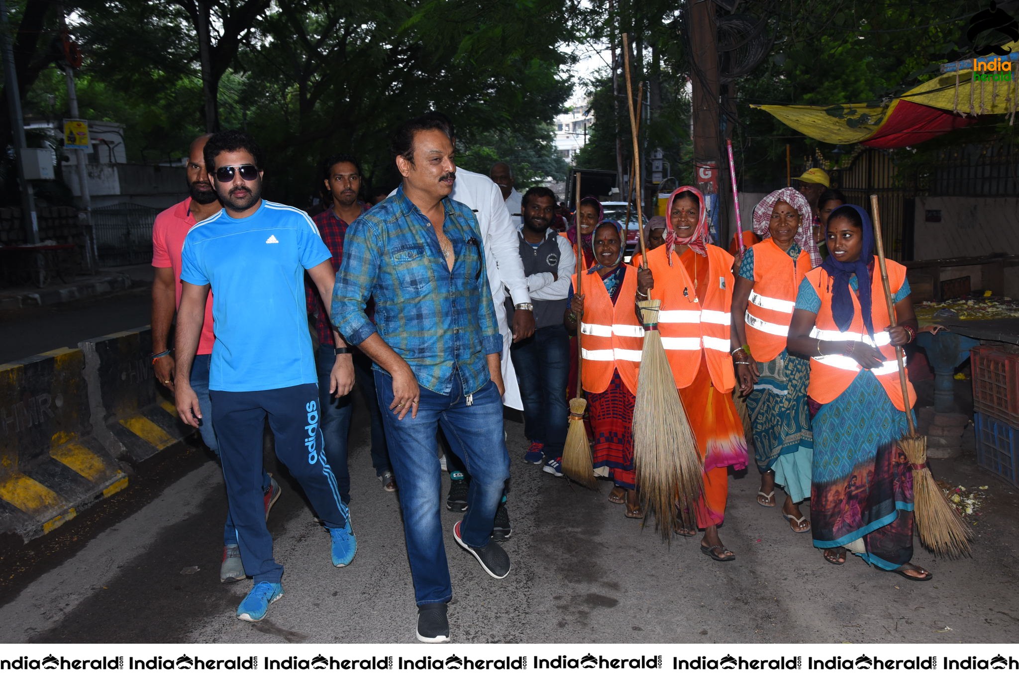 MAA President Naresh VijayaKrishna takes part in cleanliness program Set 1