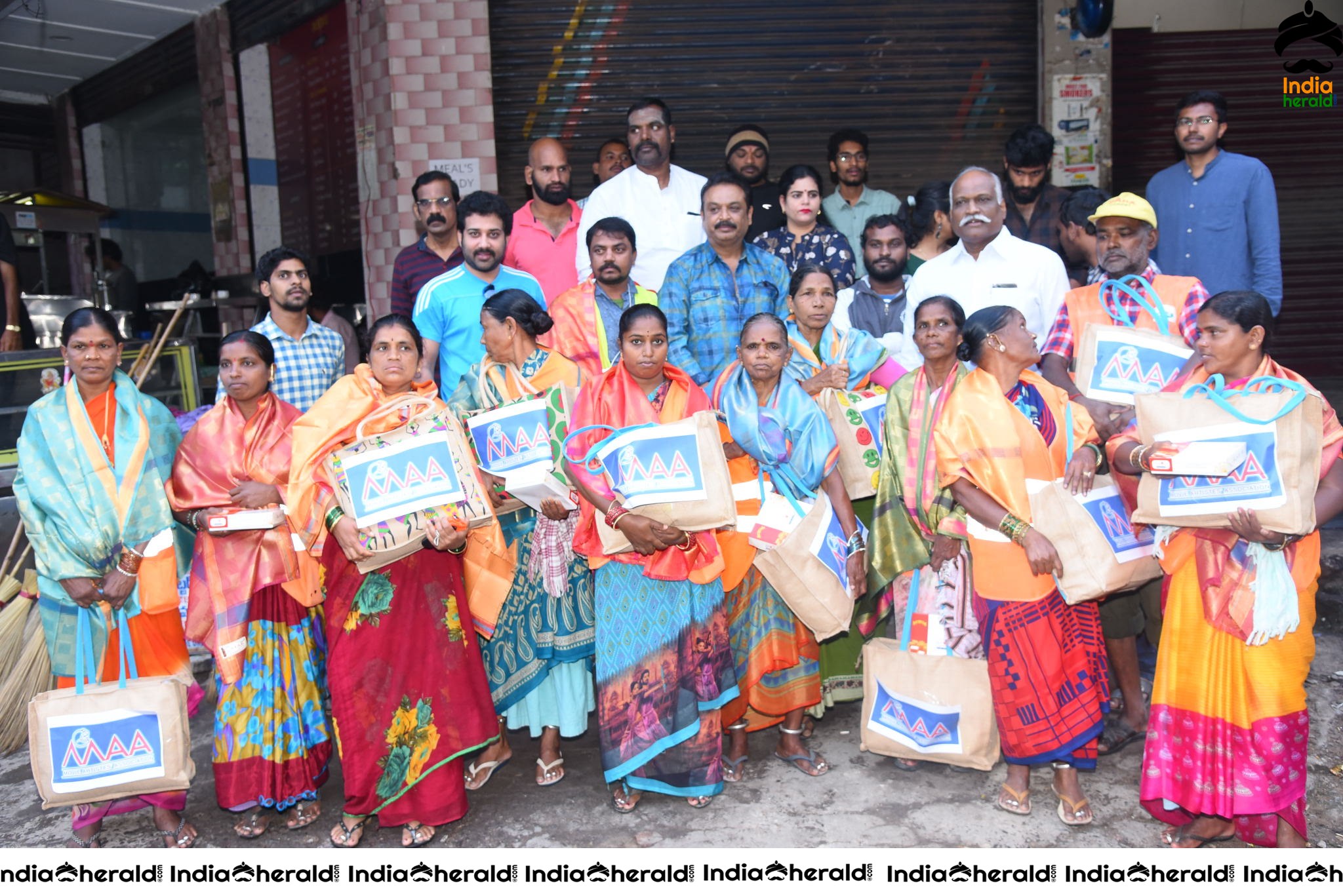 MAA President Naresh VijayaKrishna takes part in cleanliness program Set 3