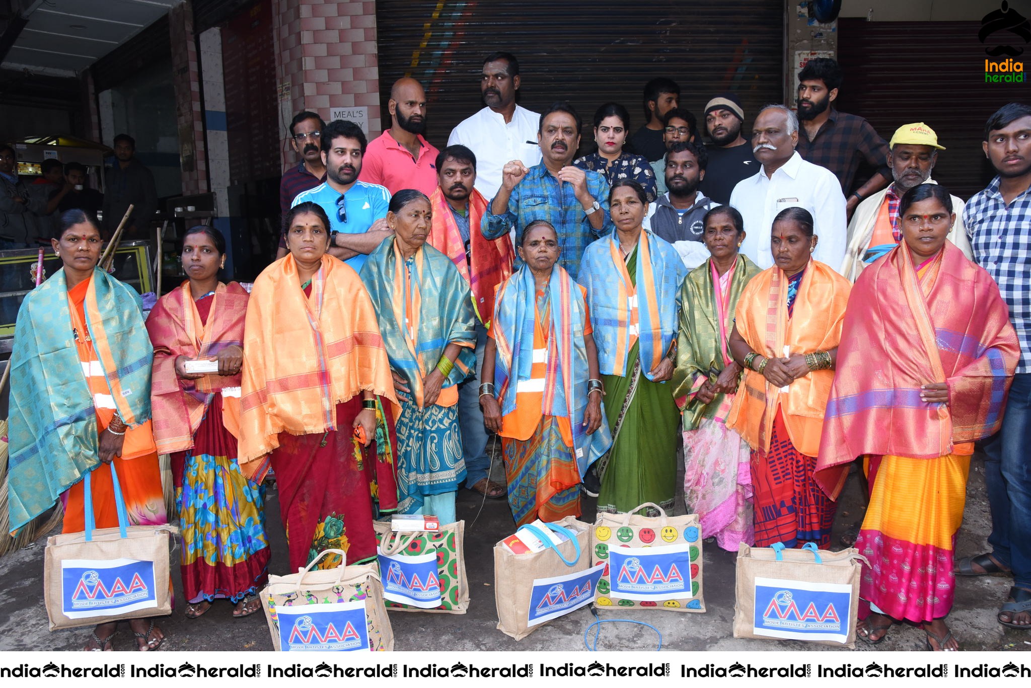 MAA President Naresh VijayaKrishna takes part in cleanliness program Set 3