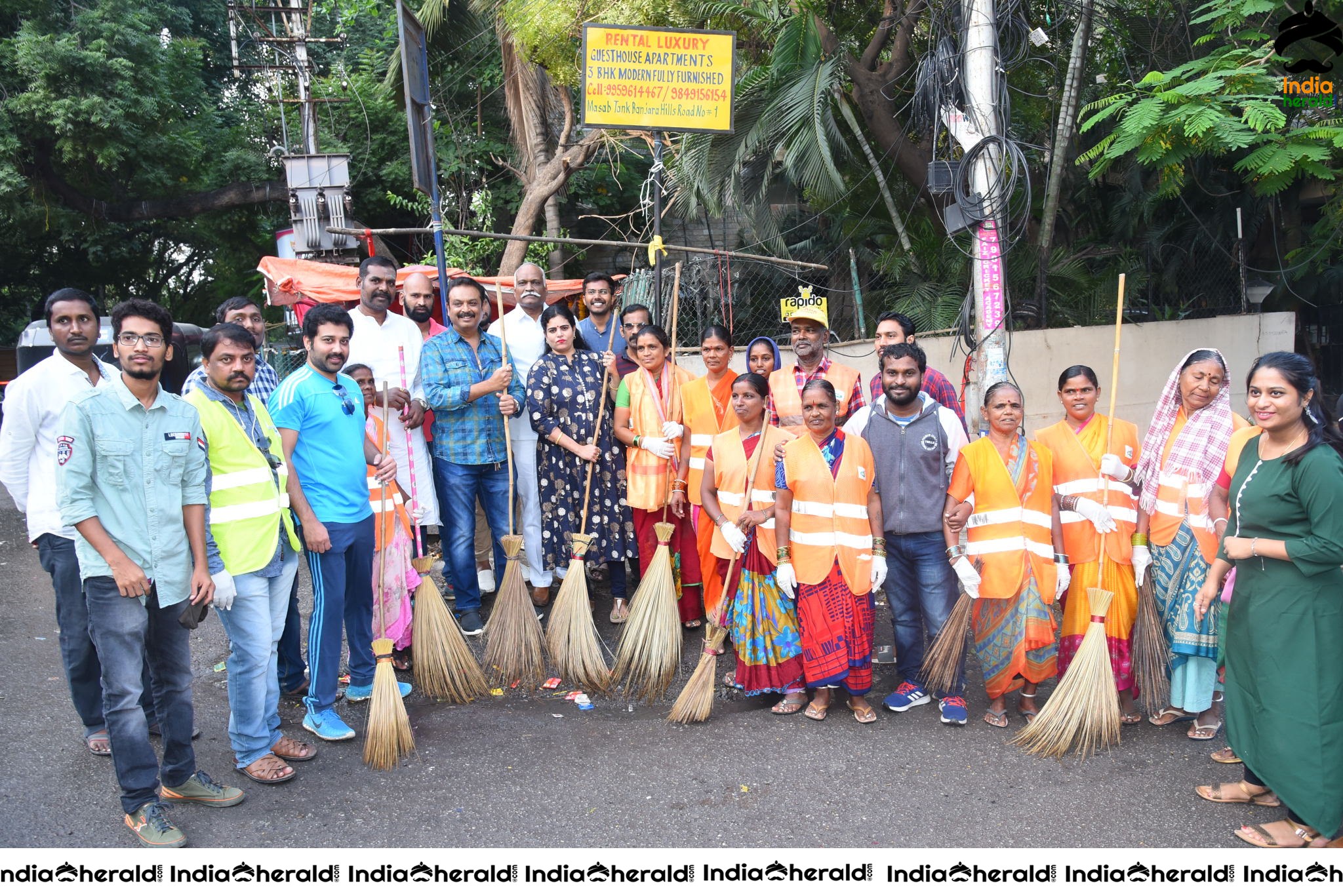 MAA President Naresh VijayaKrishna takes part in cleanliness program Set 5