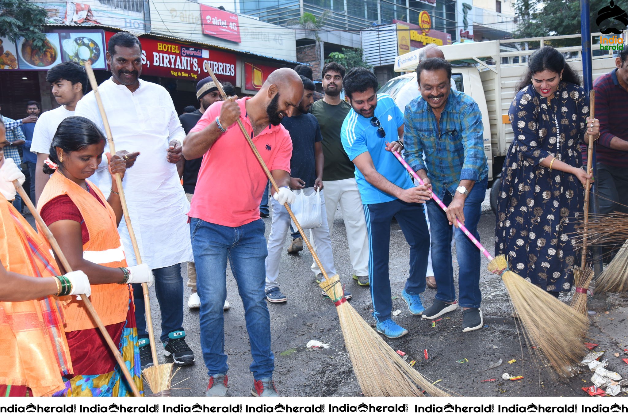 MAA President Naresh VijayaKrishna takes part in cleanliness program Set 5