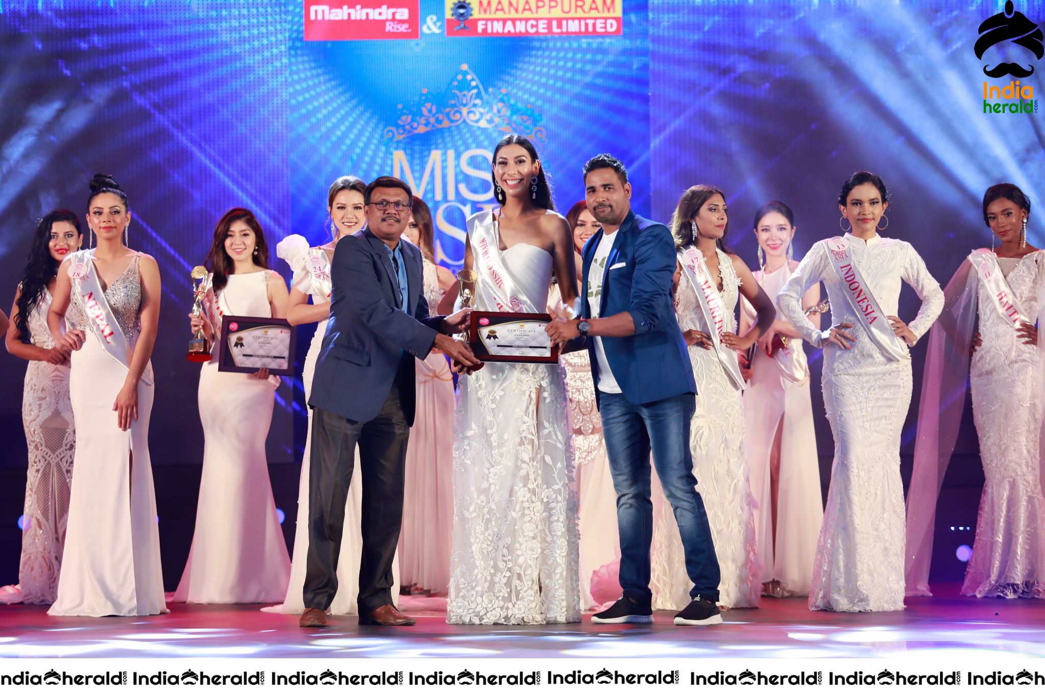 Mahindra And Manappuram Miss Asia Global 2019 Grand Final Fashion Show Set 1