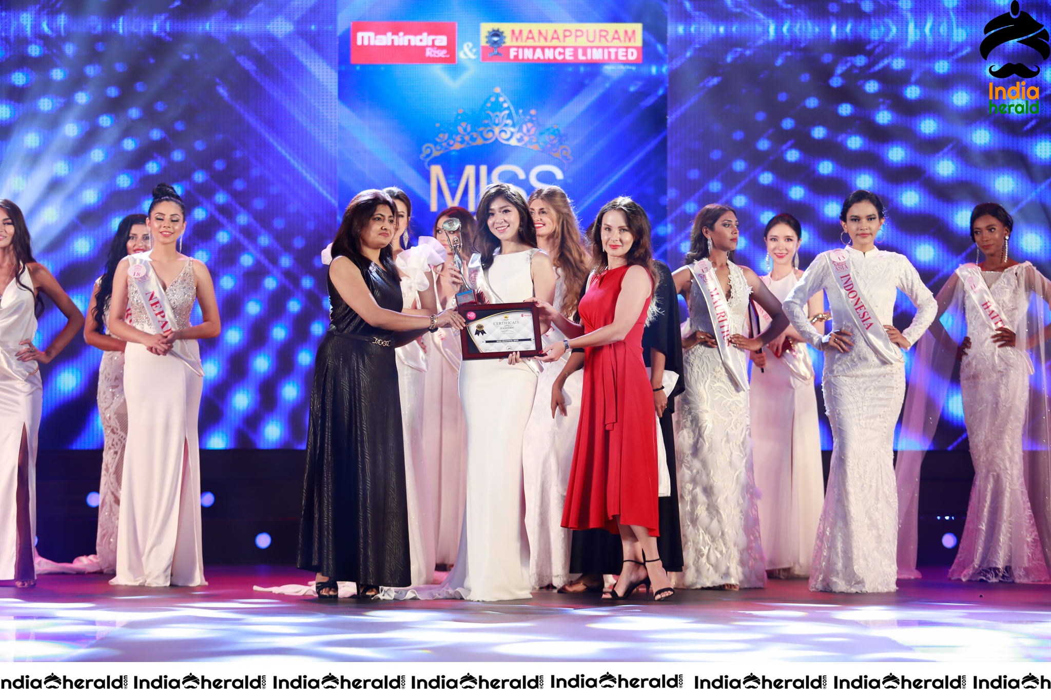 Mahindra And Manappuram Miss Asia Global 2019 Grand Final Fashion Show Set 1