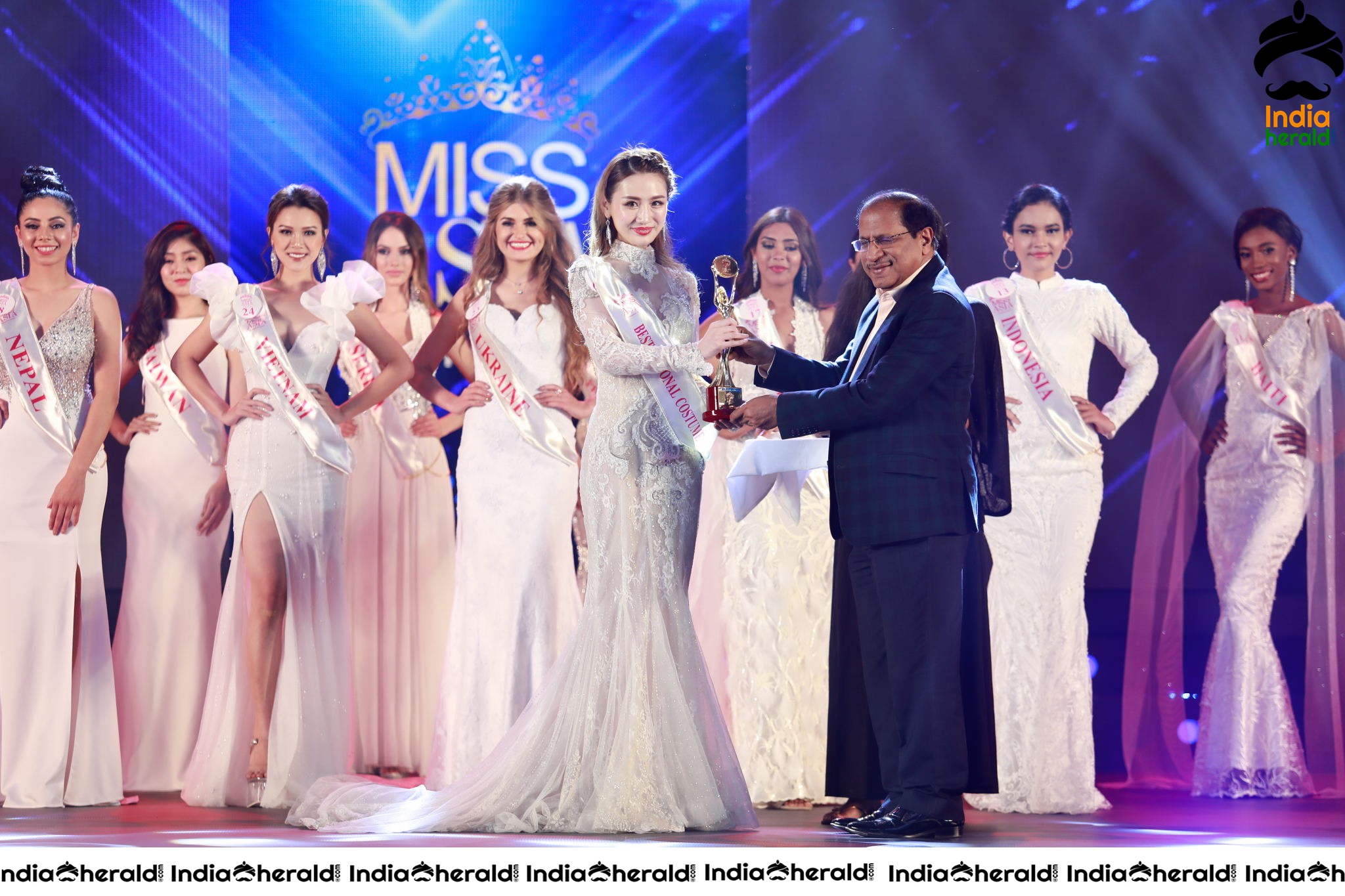 Mahindra And Manappuram Miss Asia Global 2019 Grand Final Fashion Show Set 1