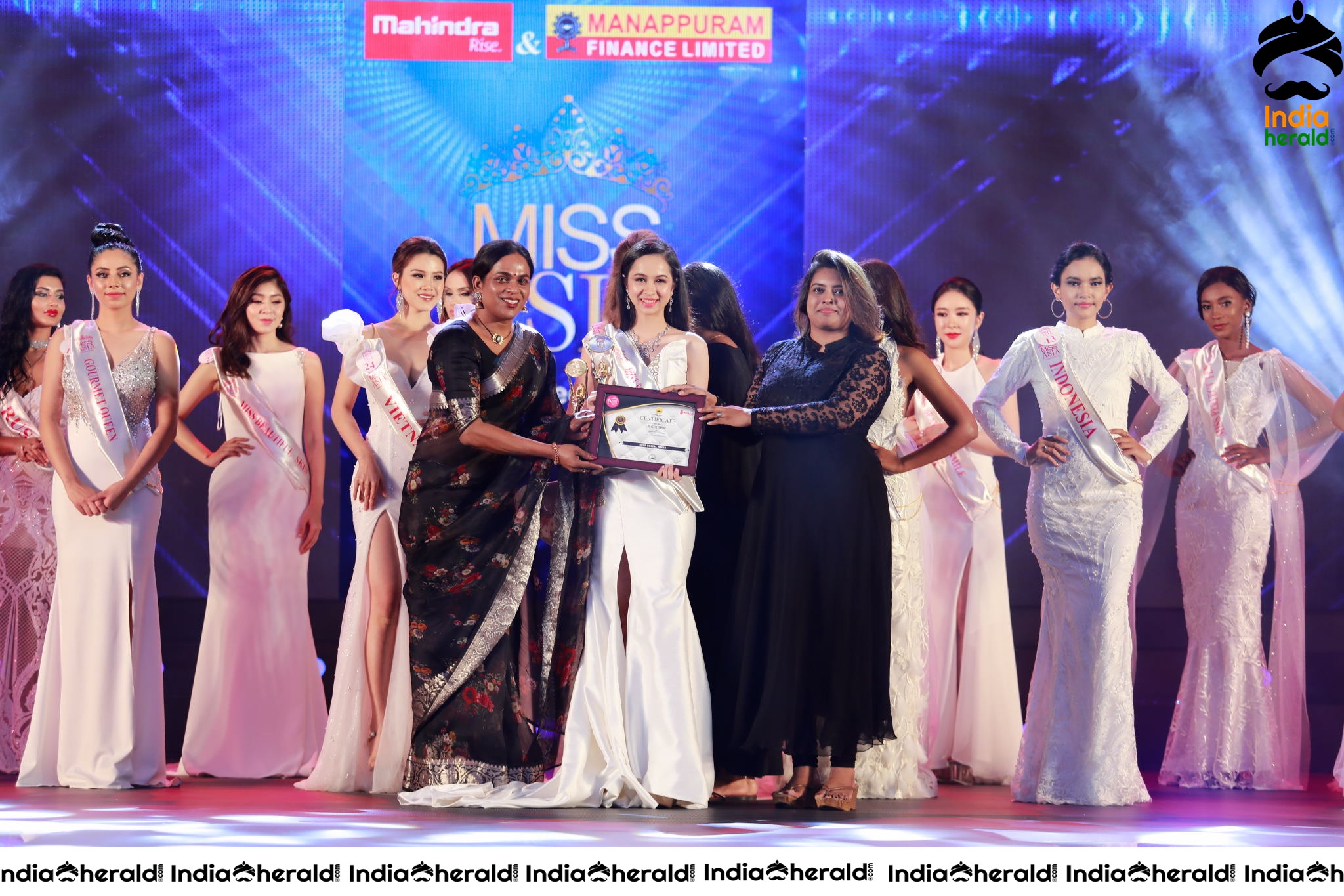 Mahindra And Manappuram Miss Asia Global 2019 Grand Final Fashion Show Set 2