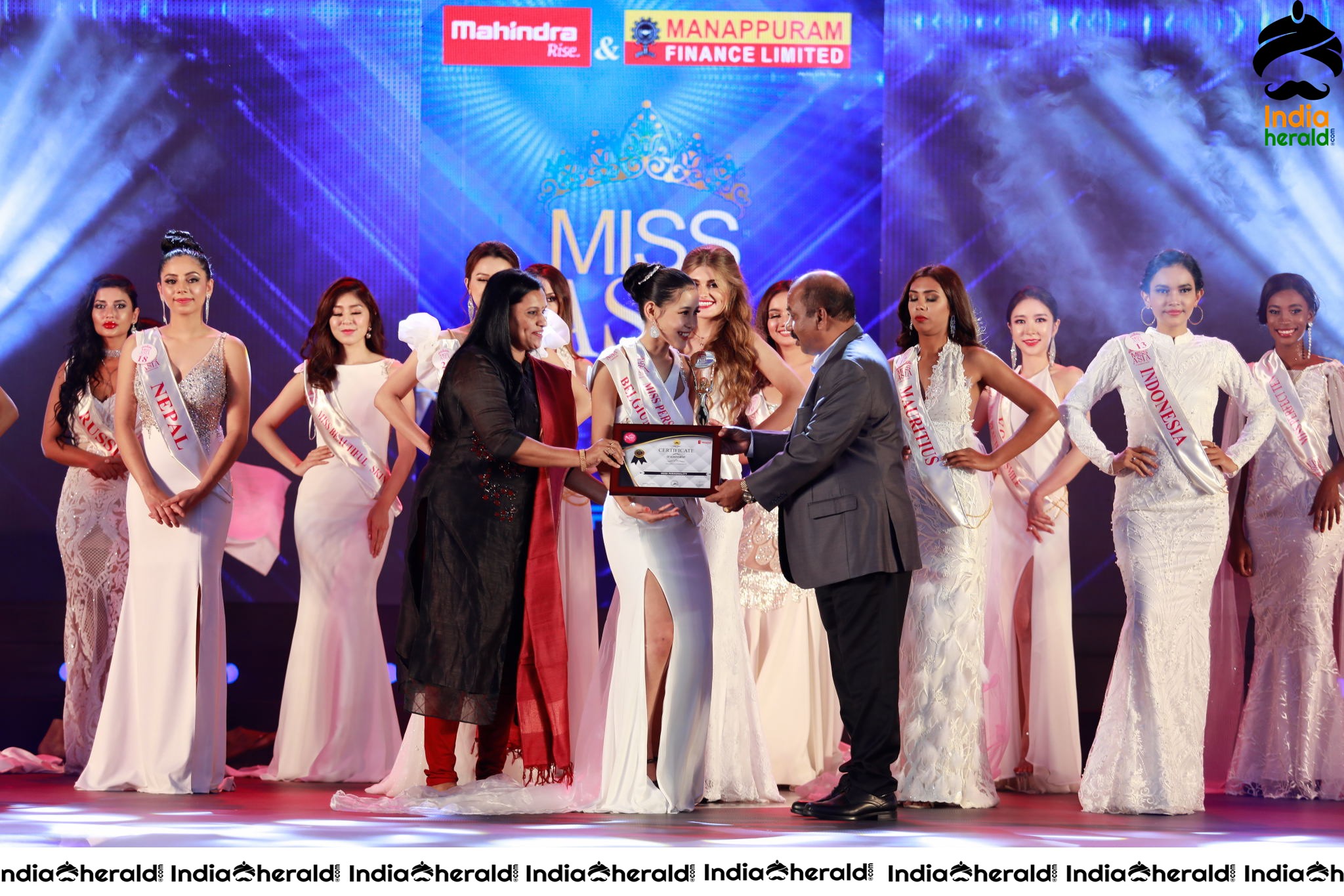 Mahindra And Manappuram Miss Asia Global 2019 Grand Final Fashion Show Set 2