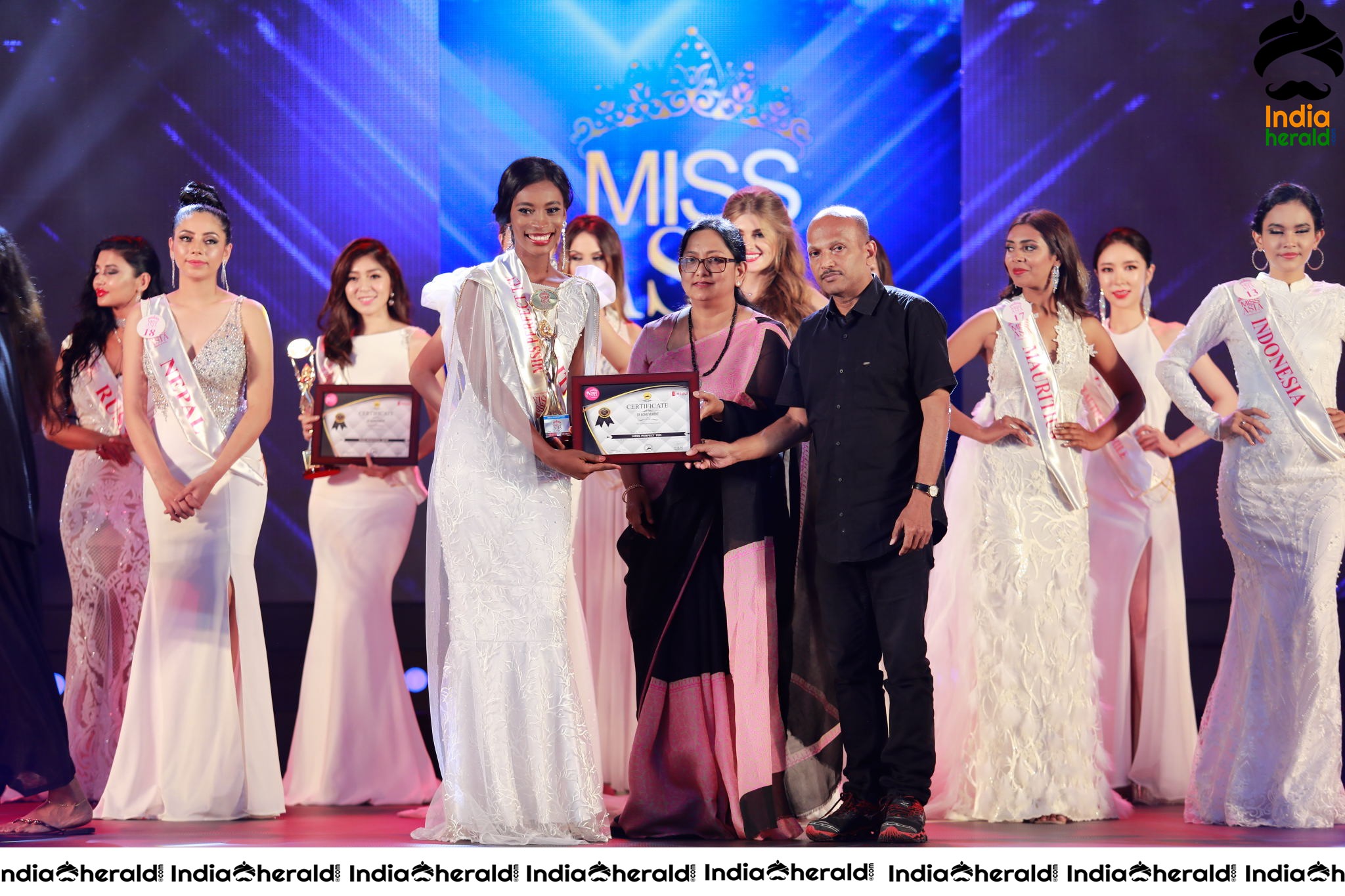 Mahindra And Manappuram Miss Asia Global 2019 Grand Final Fashion Show Set 2