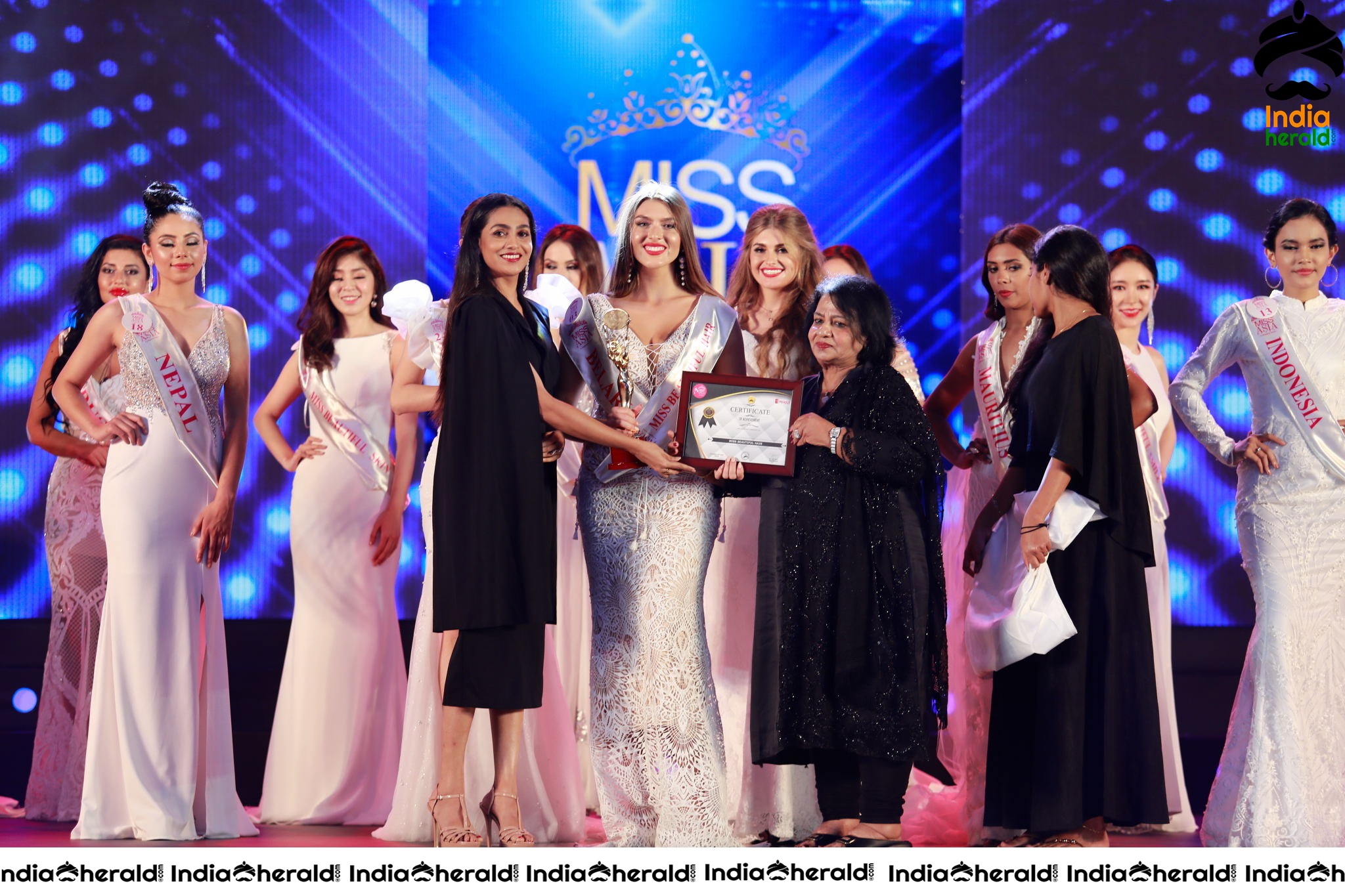 Mahindra And Manappuram Miss Asia Global 2019 Grand Final Fashion Show Set 2