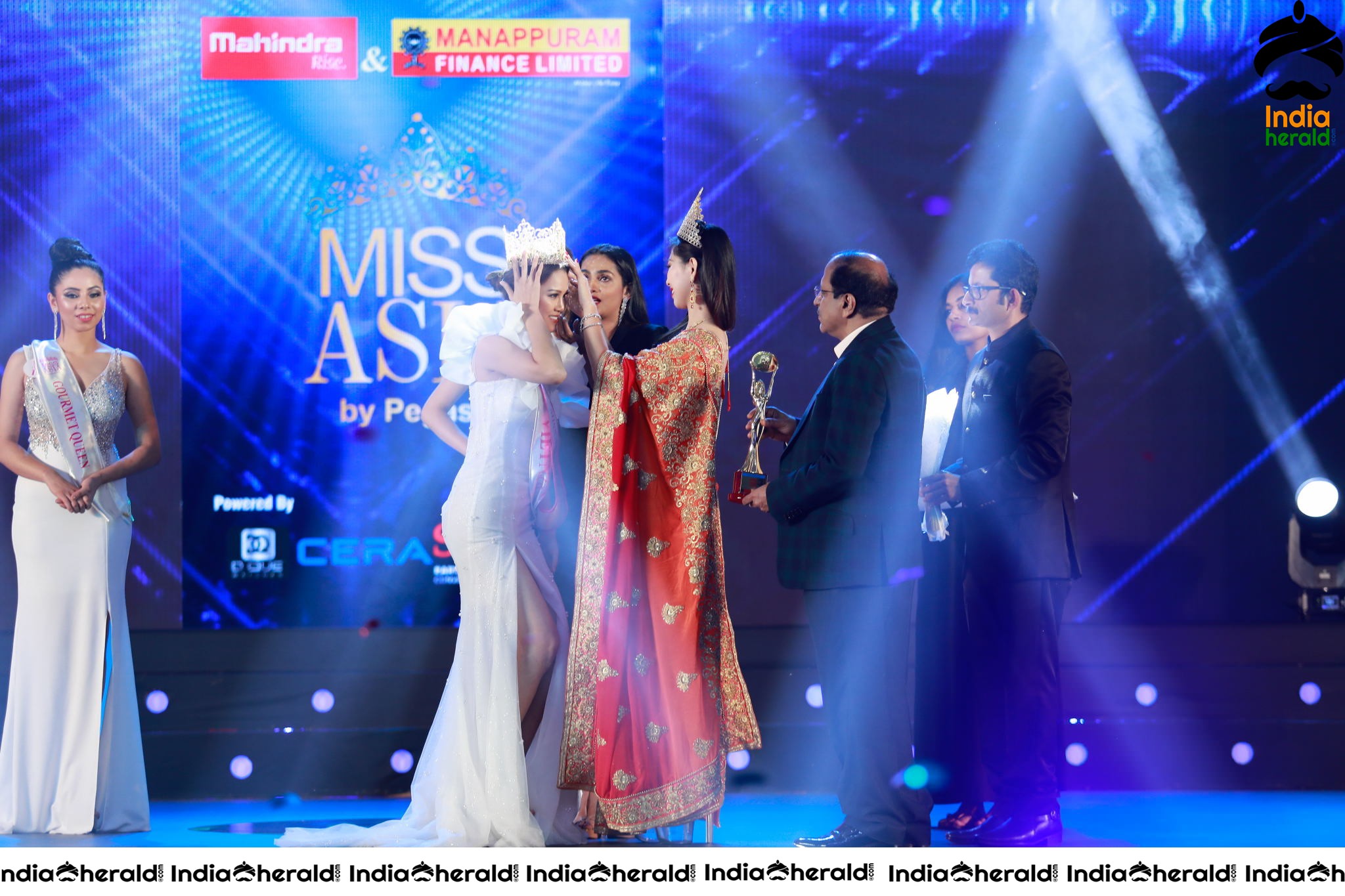 Mahindra And Manappuram Miss Asia Global 2019 Grand Final Fashion Show Set 3