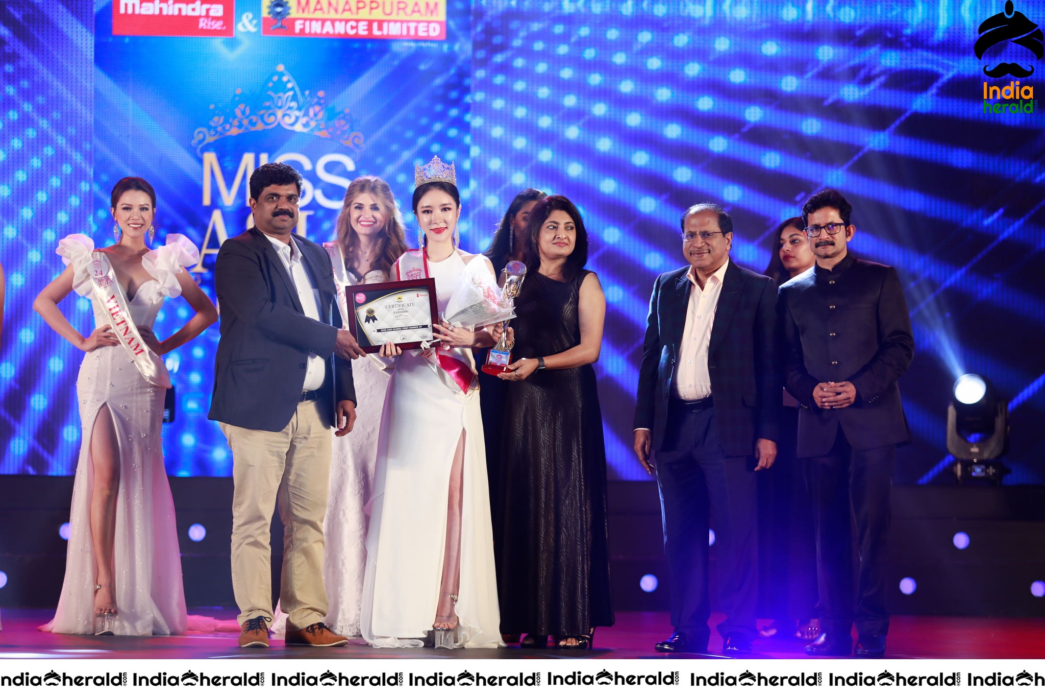 Mahindra And Manappuram Miss Asia Global 2019 Grand Final Fashion Show Set 3