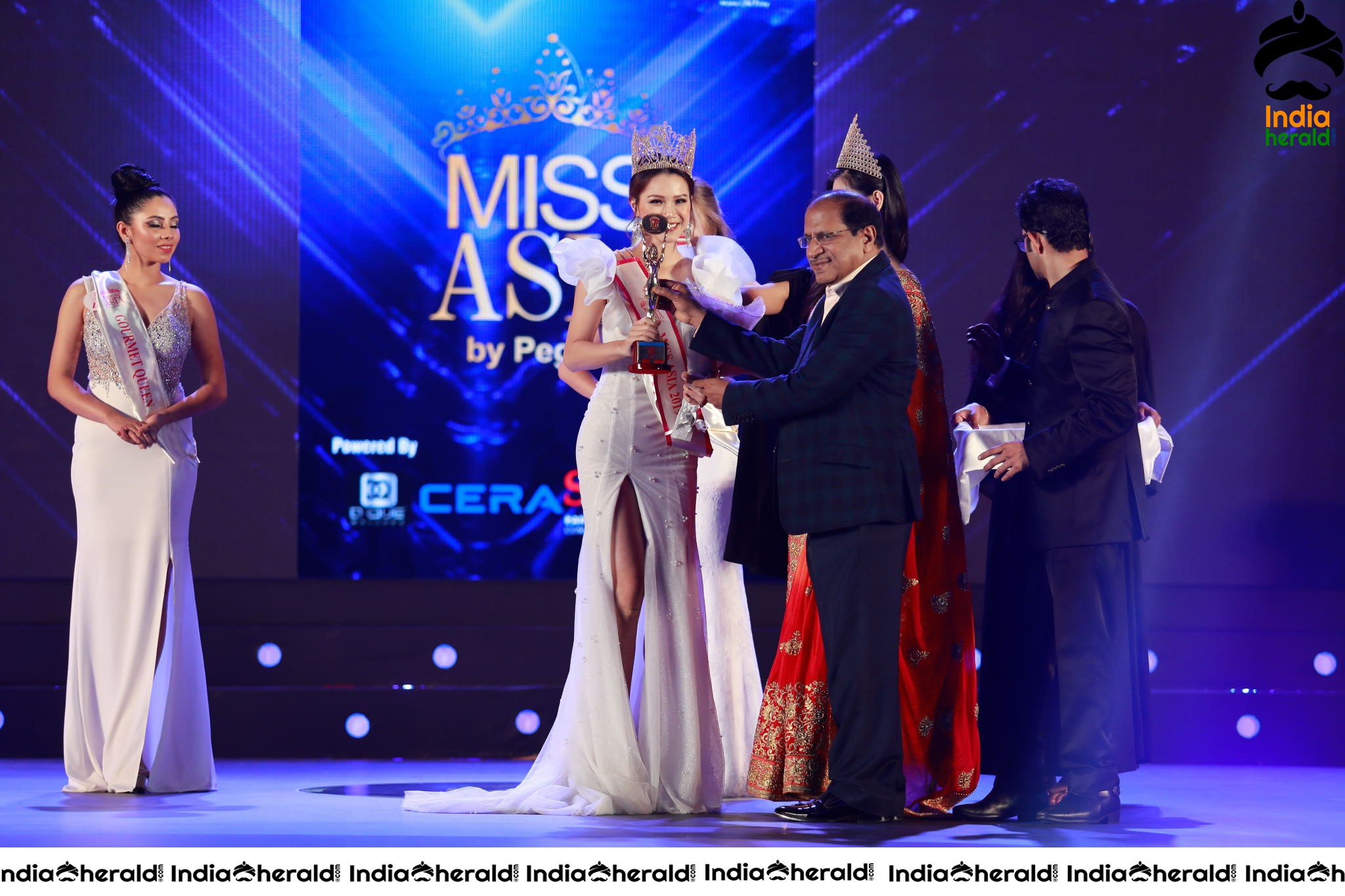 Mahindra And Manappuram Miss Asia Global 2019 Grand Final Fashion Show Set 4