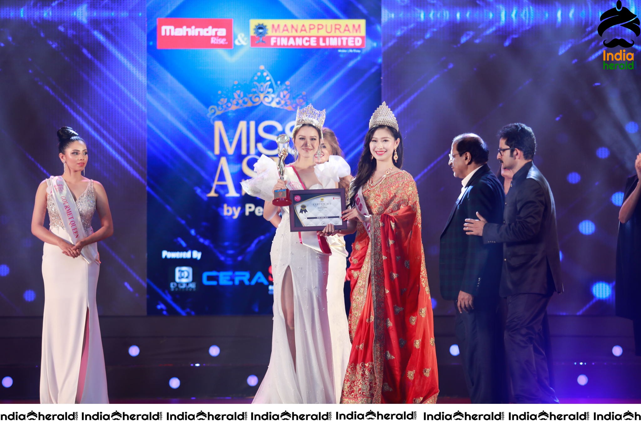 Mahindra And Manappuram Miss Asia Global 2019 Grand Final Fashion Show Set 4