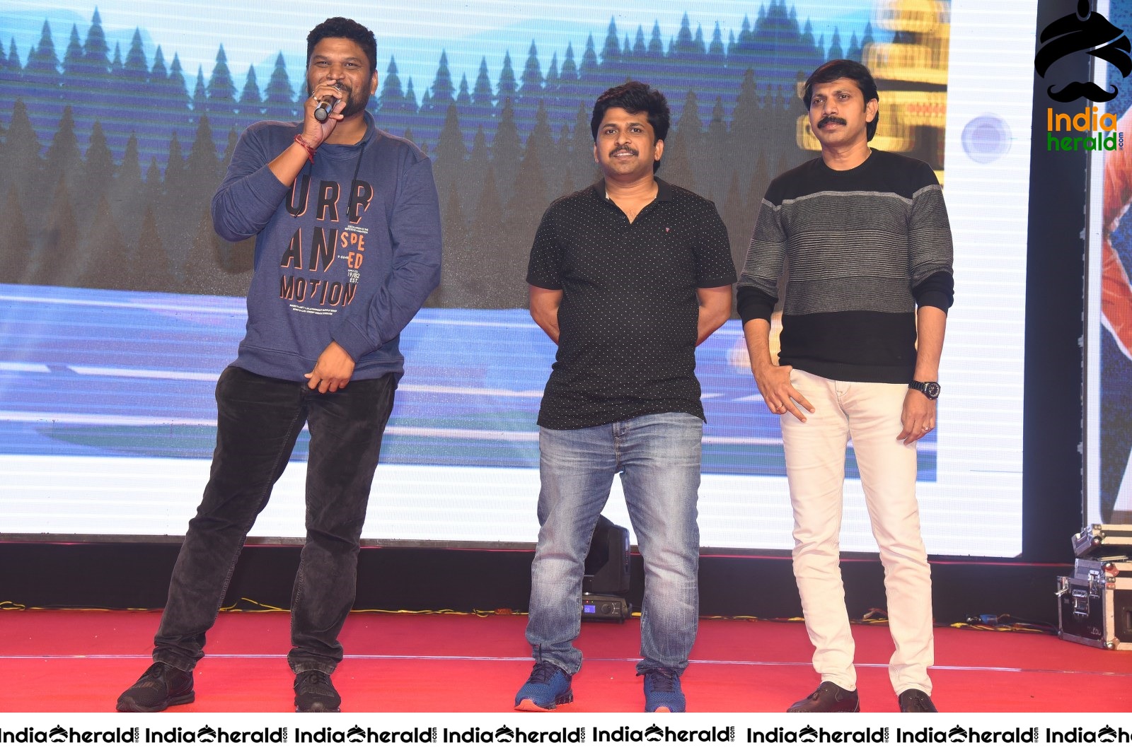 Meeku Maathrame Cheptha Movie Pre Release Event Photos Set 6