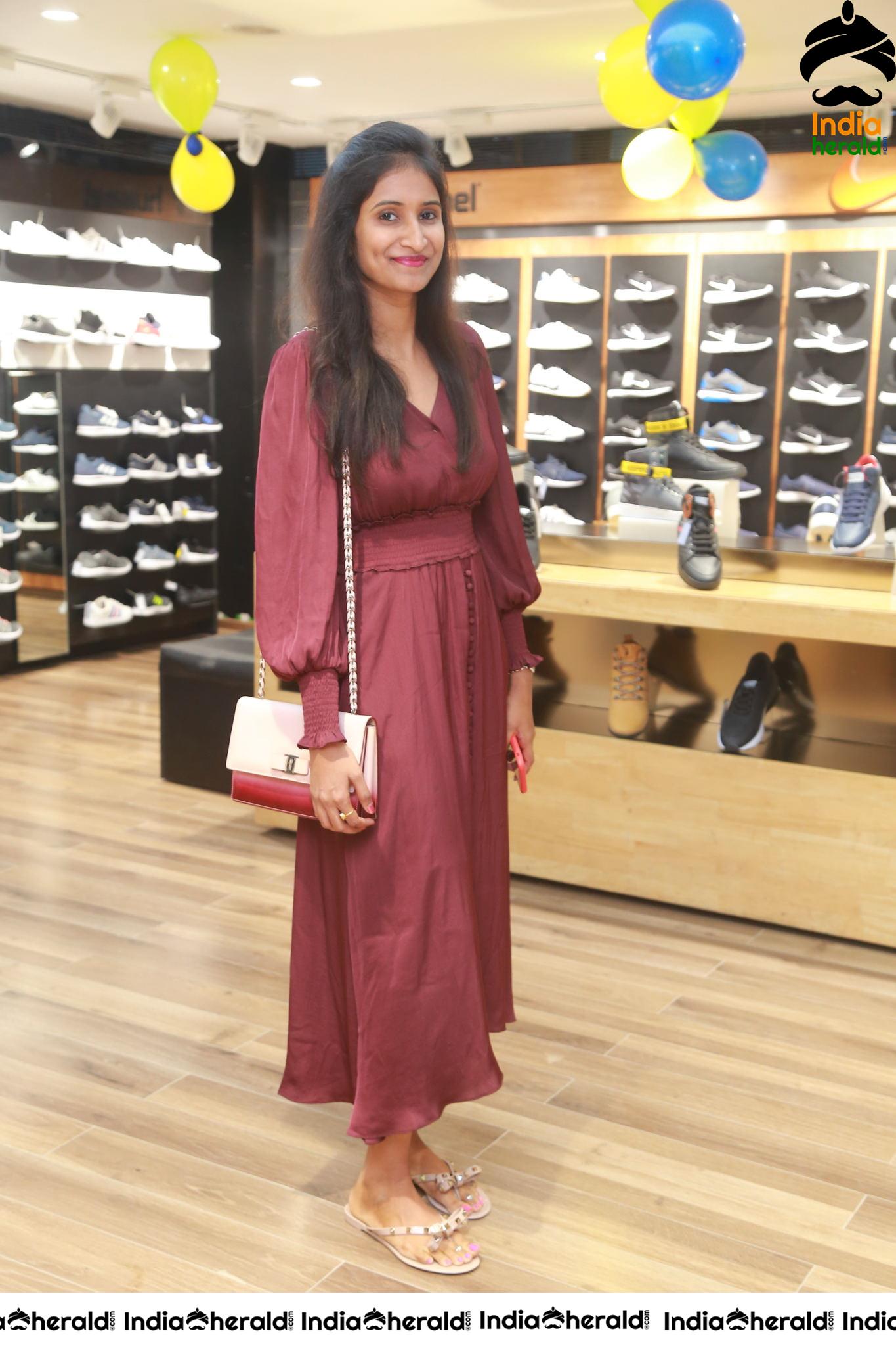 Miss India 2019 Suman Rao Winner Unveiled Wedding And Festive Footwear Collection At Centro Set 1