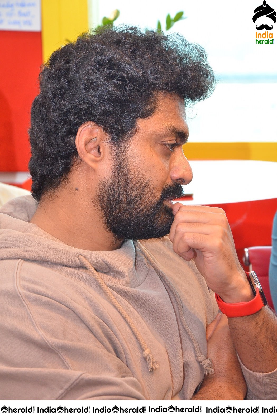 More Photos of Entha Manchivadavura Team at Radio Mirchi Hyderabad Set 1