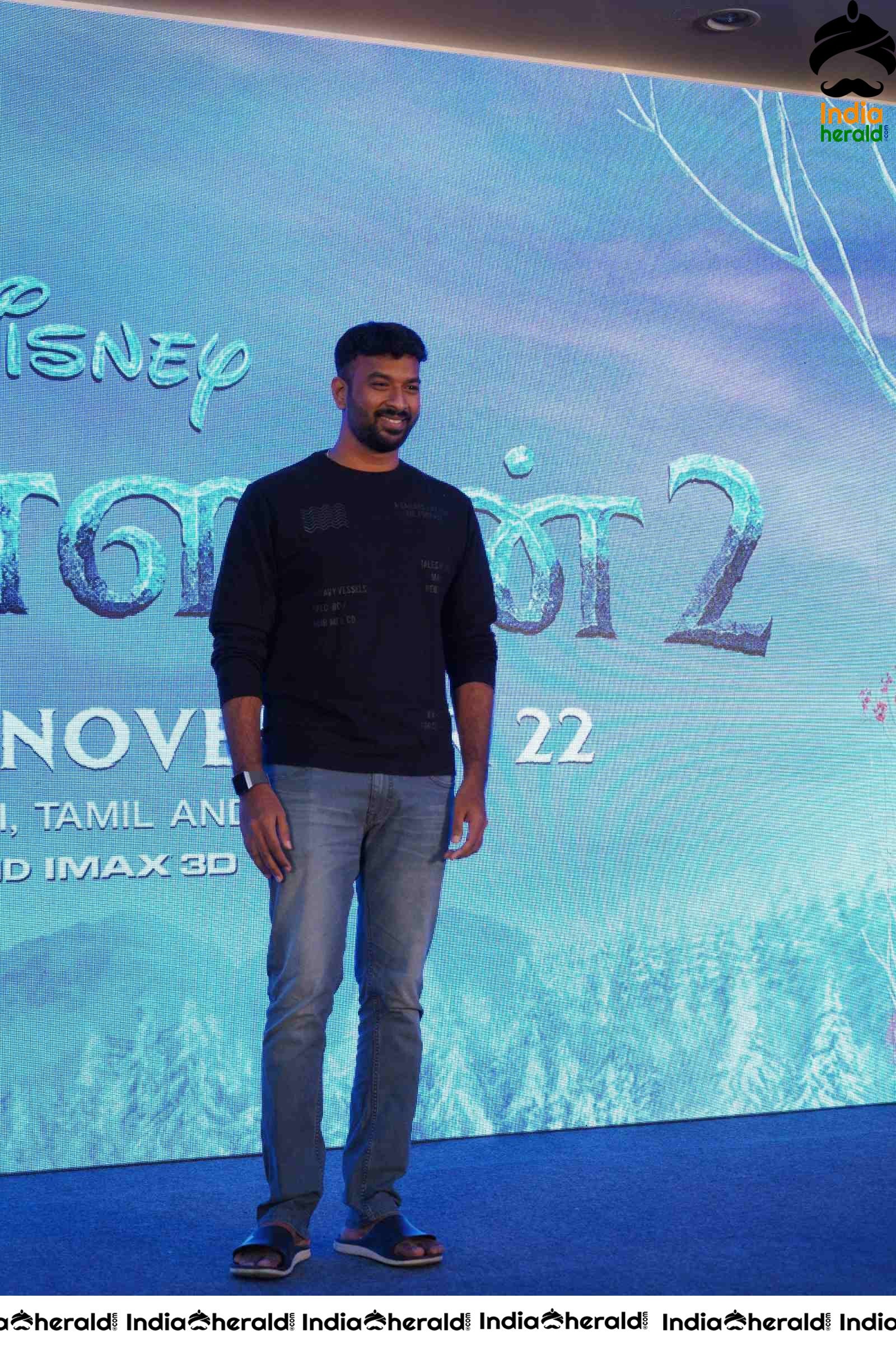 More Photos of Shruti Haasan with Lyricist Vivek and DD at Frozen 2 Press Meet