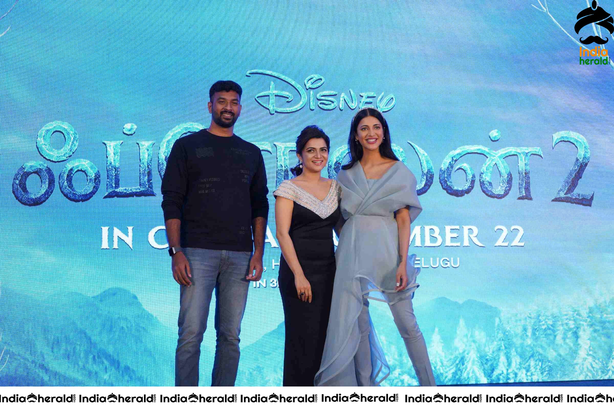 More Photos of Shruti Haasan with Lyricist Vivek and DD at Frozen 2 Press Meet
