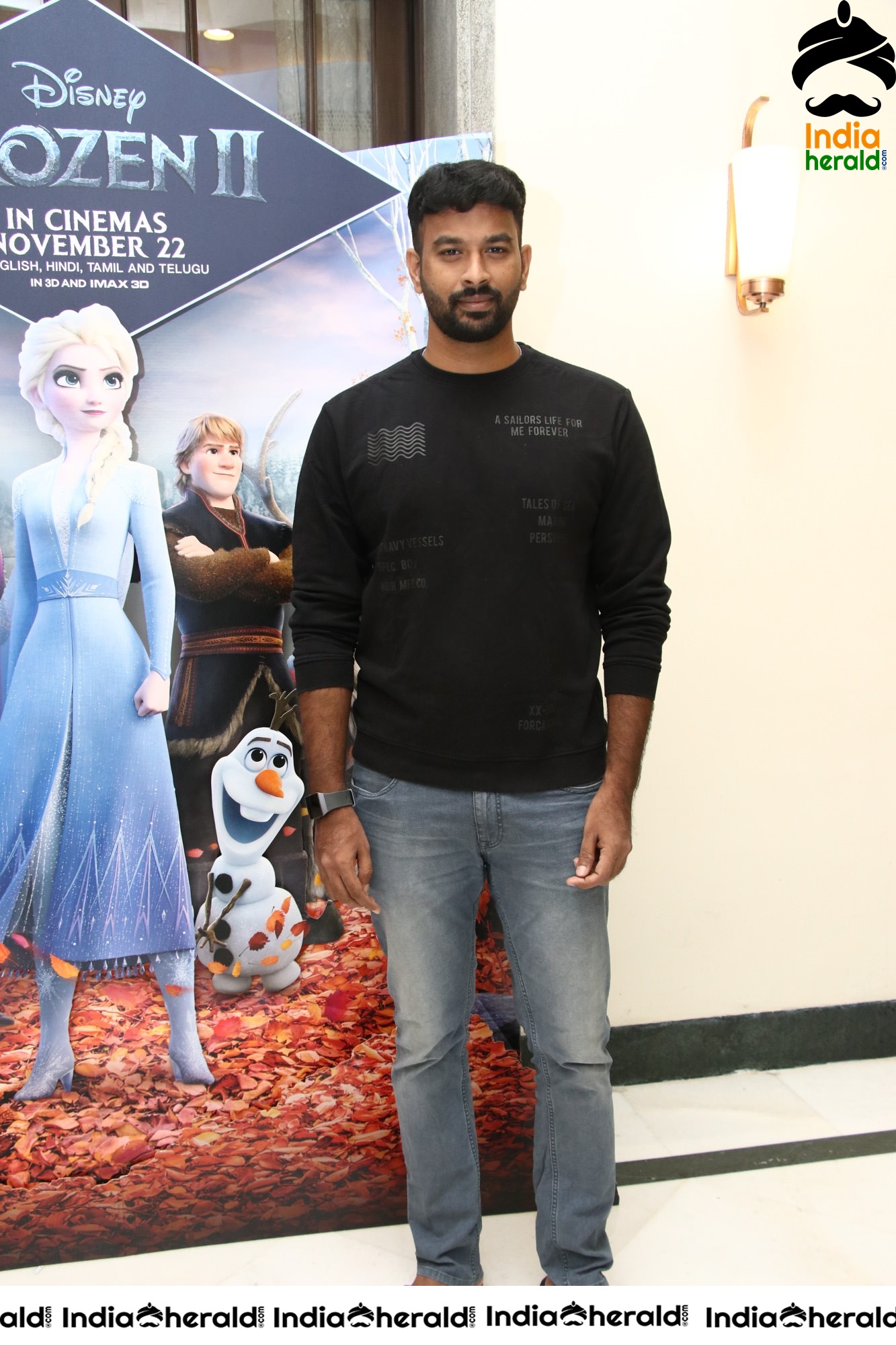 More Photos of Shruti Haasan with Lyricist Vivek and DD at Frozen 2 Press Meet