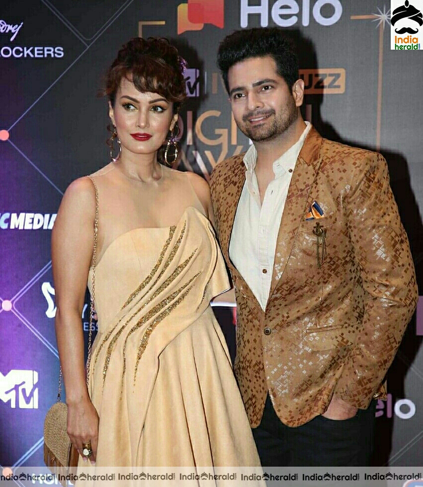 MTV IWMBuzz Digital Awards Second Edition Red Carpet Set 2