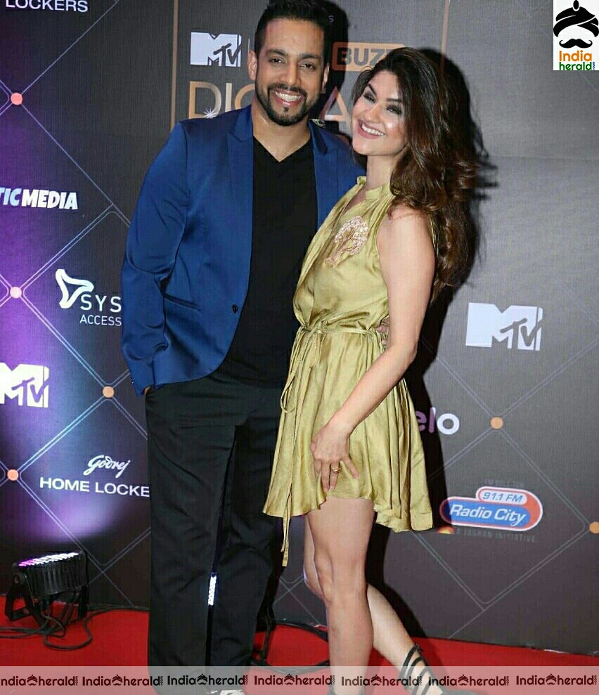 MTV IWMBuzz Digital Awards Second Edition Red Carpet Set 2