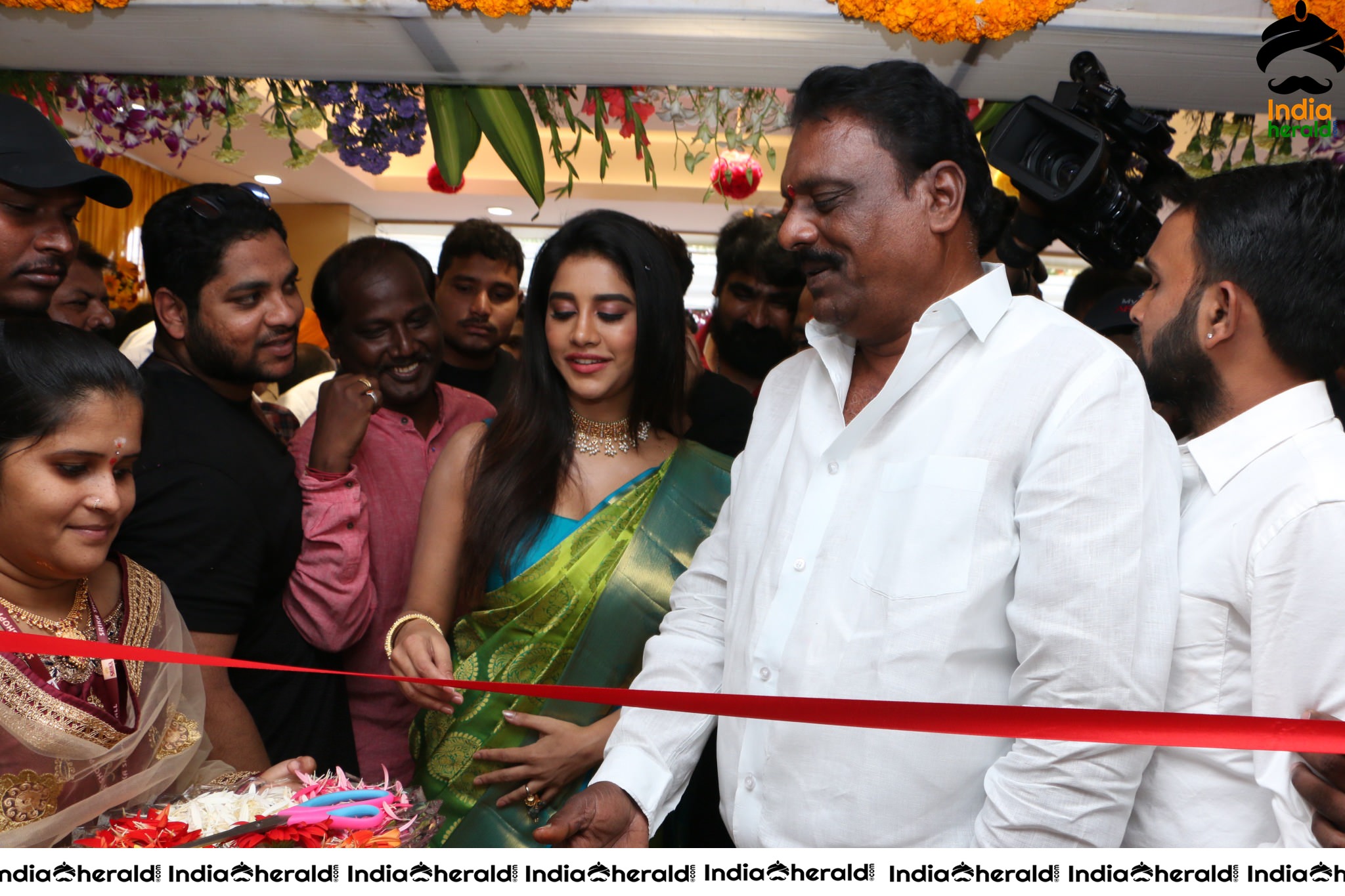Nabha Natesh Launches Srika Store in Mehadipatnam Set 1