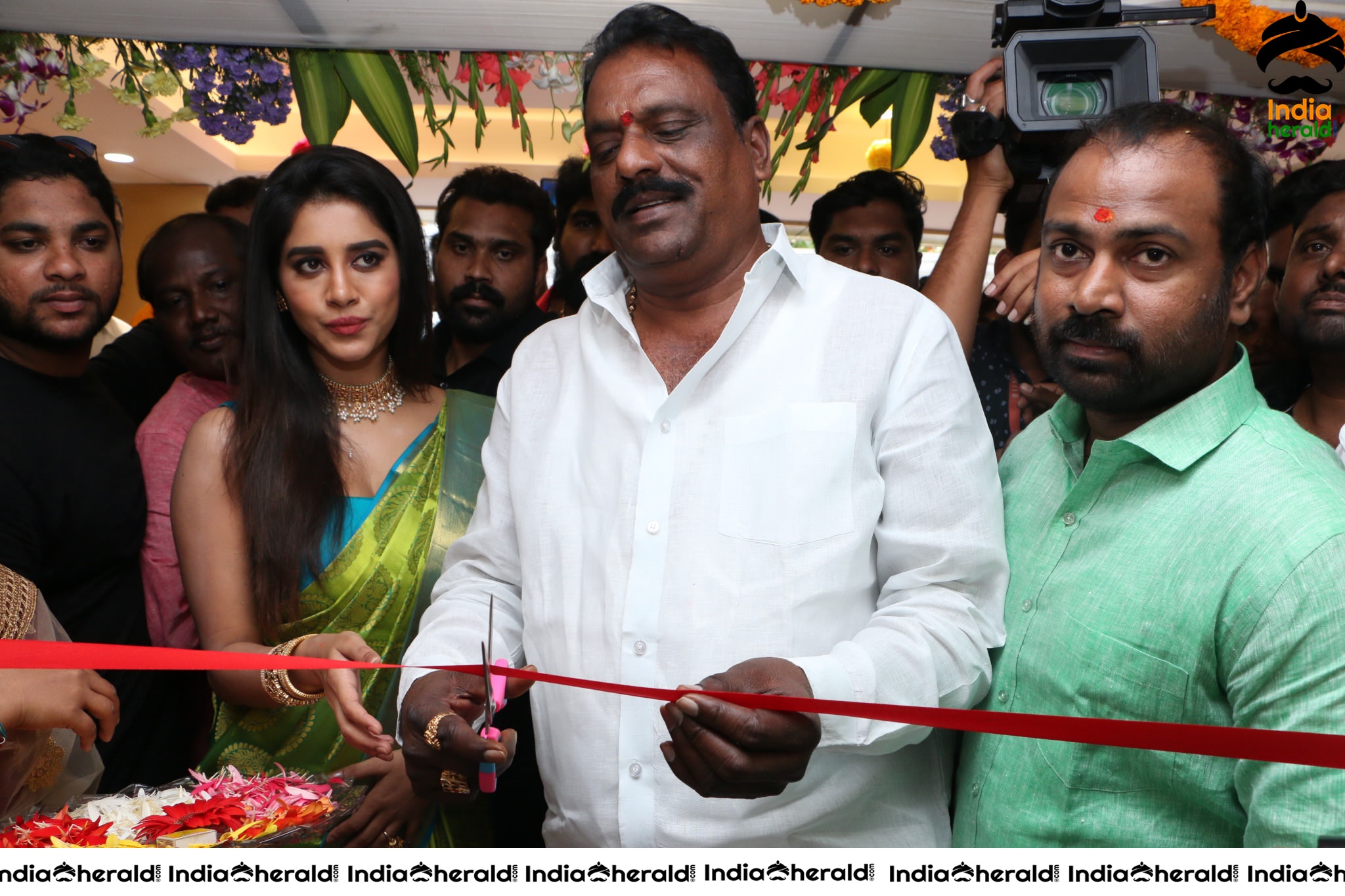 Nabha Natesh Launches Srika Store in Mehadipatnam Set 1