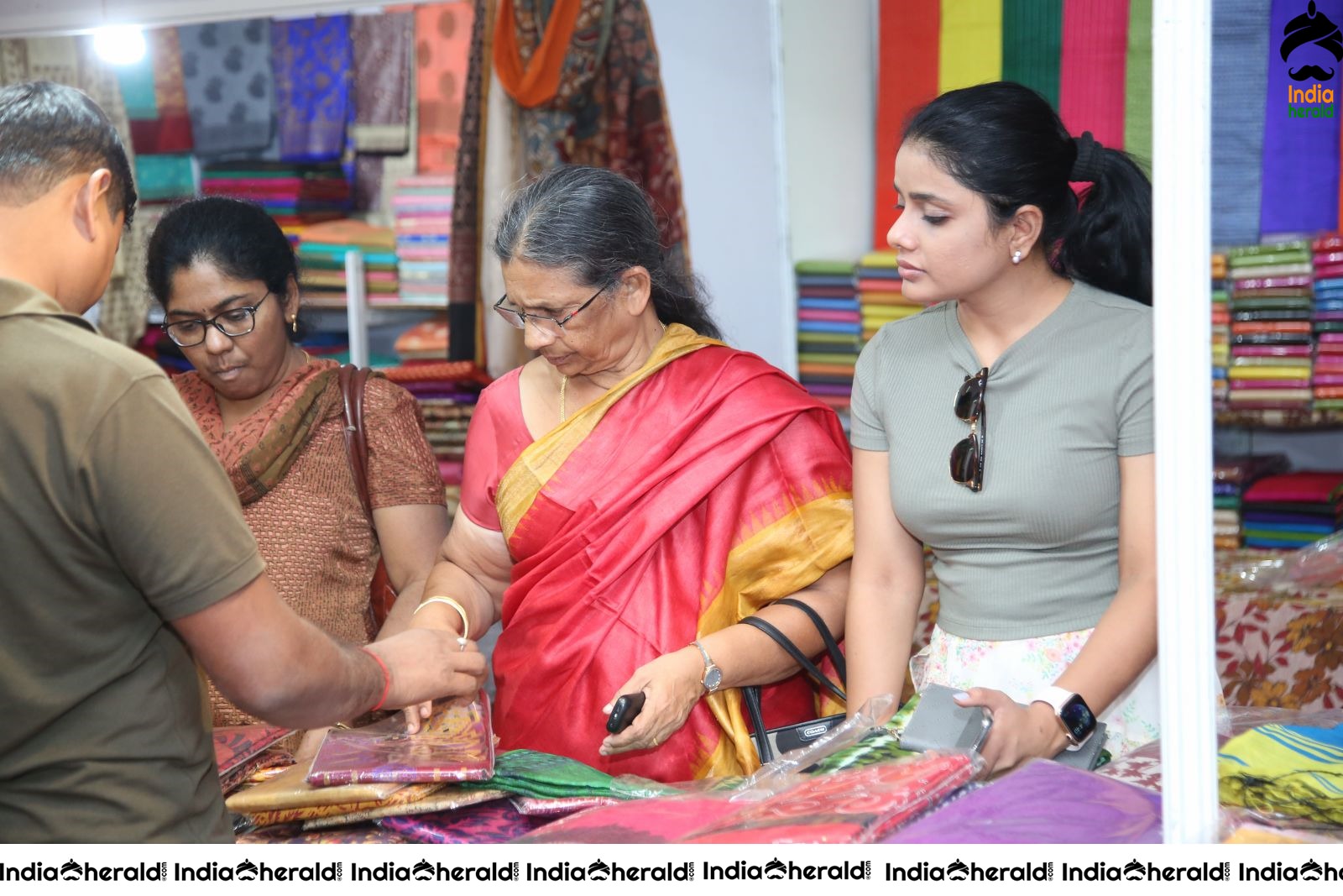 National Silk Expo Event Stills Set 1