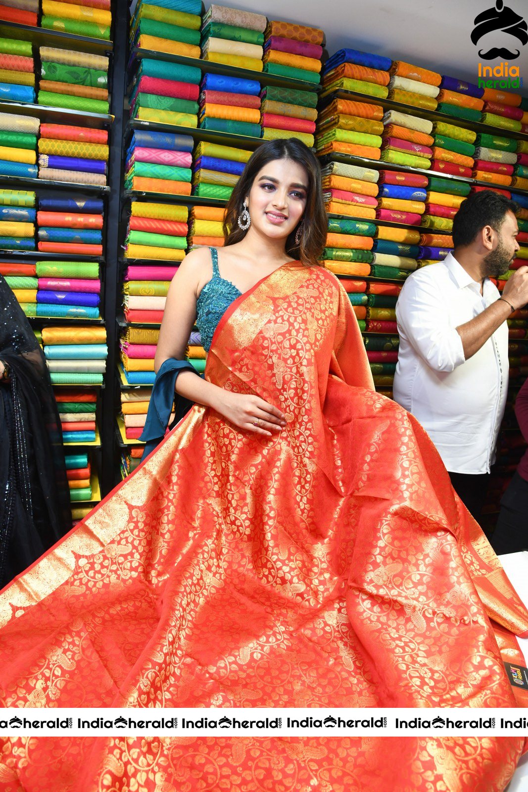 Nidhhi Agerwal launch KLM Shopping mall at Secunderabad Set 2