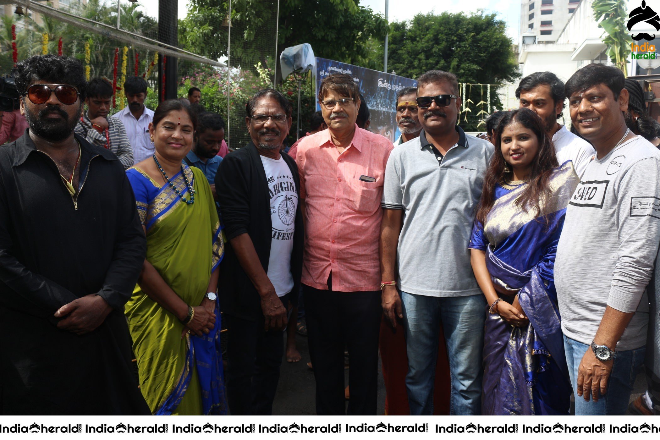 November Mazhaiyil Naanum Avalum Movie Pooja Stills Set 2