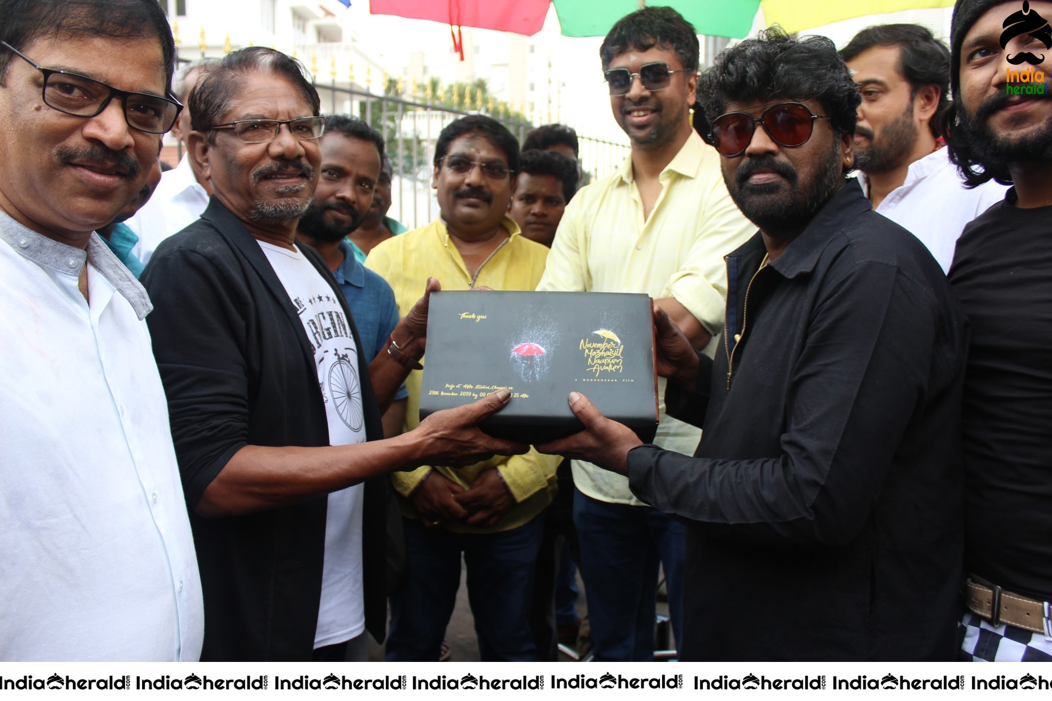 November Mazhaiyil Naanum Avalum Movie Pooja Stills Set 3