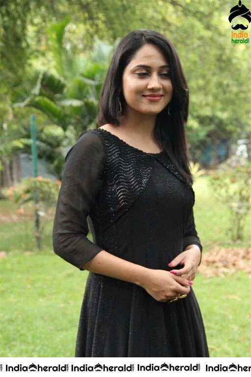 Oru Naal Koothu Press Meet Stills Set 2