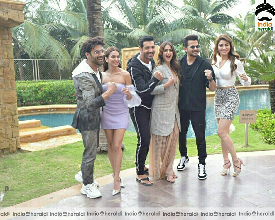 Pagalpanti Movie Promotions At JW Marriott Juhu Set 2