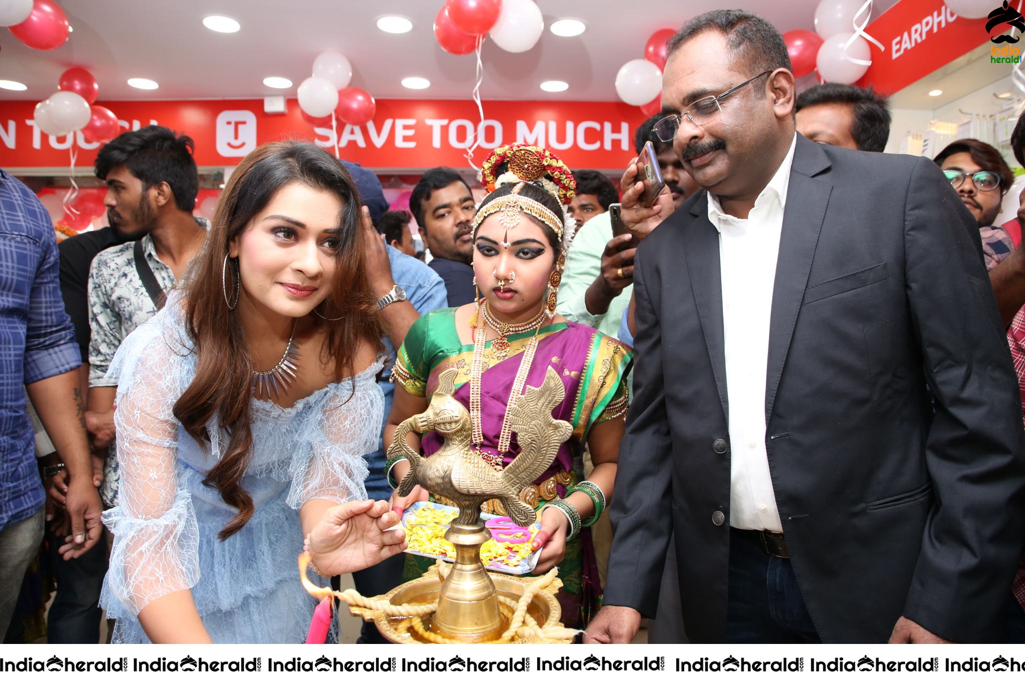 Payal Rajput at an Opening of Mobile Shop