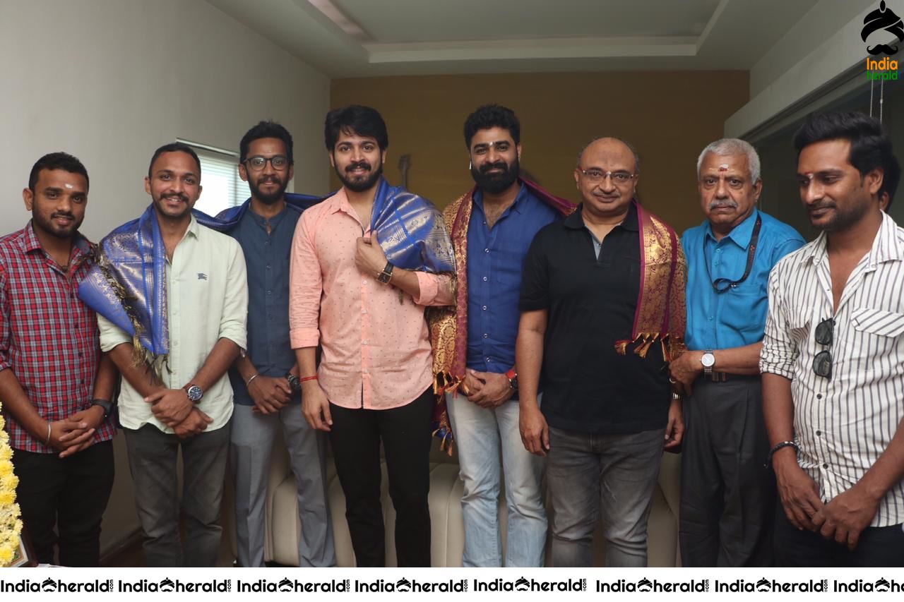 Pelli Choopulu Tamil Remake Dubbing begins with Pooja