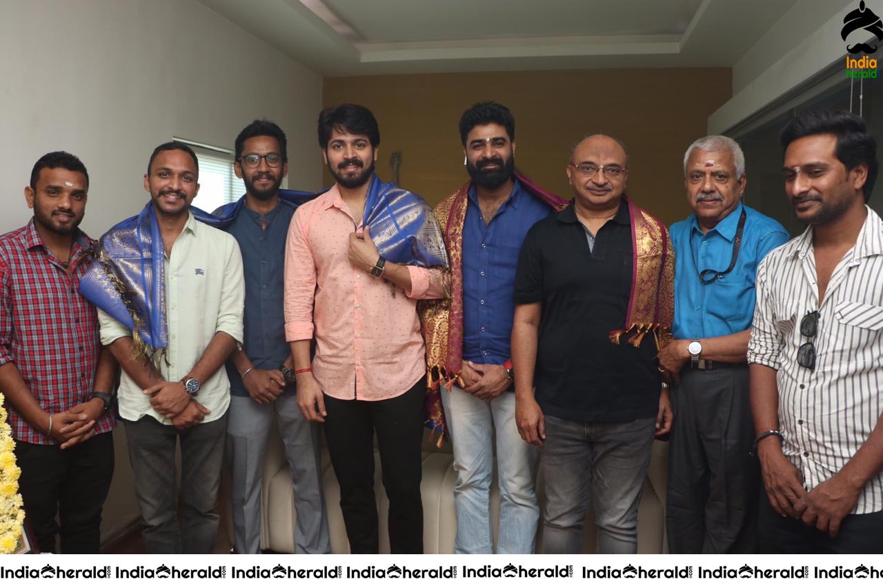 Pelli Choopulu Tamil Remake Dubbing begins with Pooja