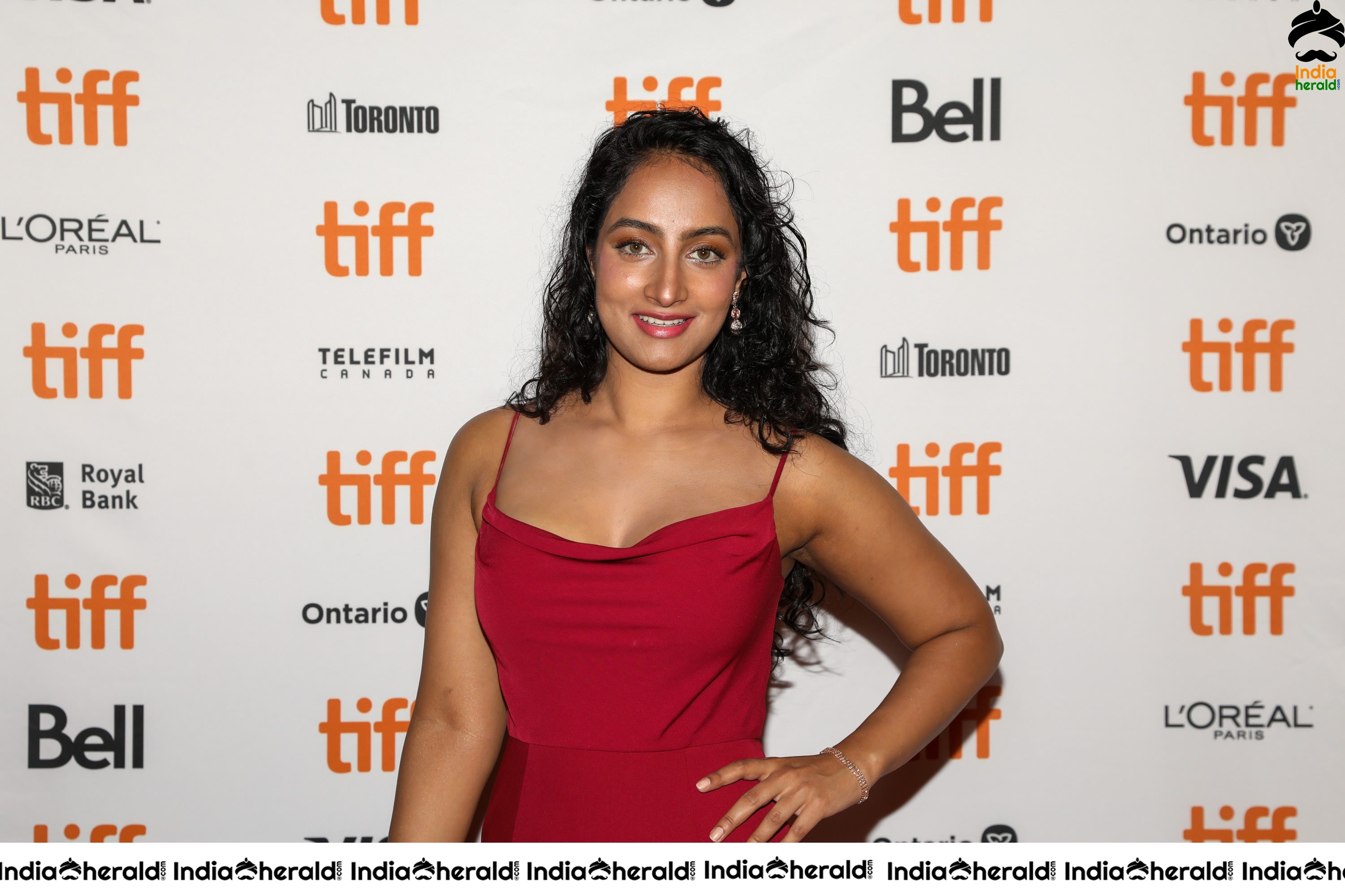 Photos From The World Premiere Of MOOTHON Set 1